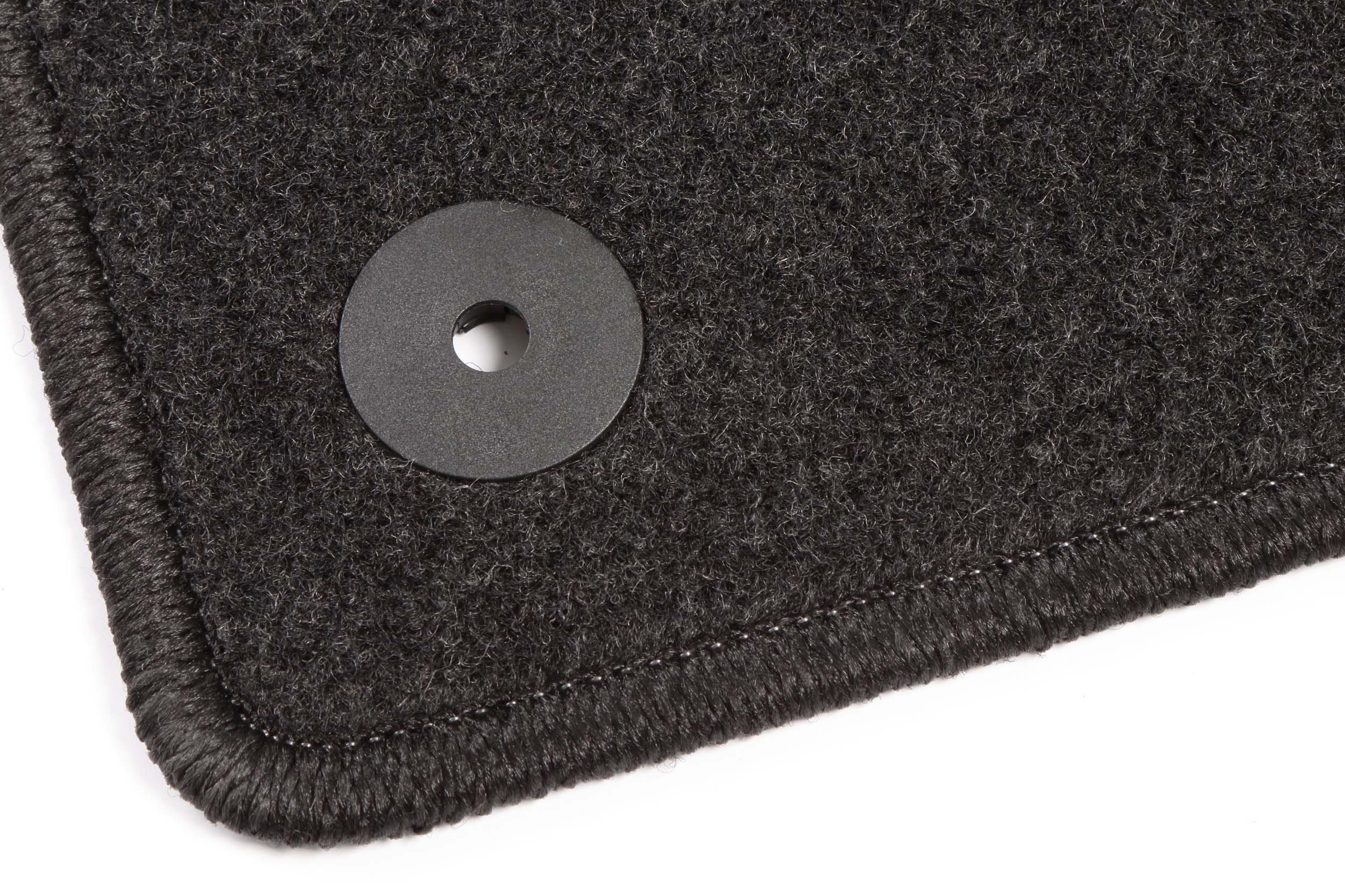 CARMAT Tappetini Auto In Gomma Spessa Per Opel Astra K (2015+) - Set Da 4 Pezzi Nero