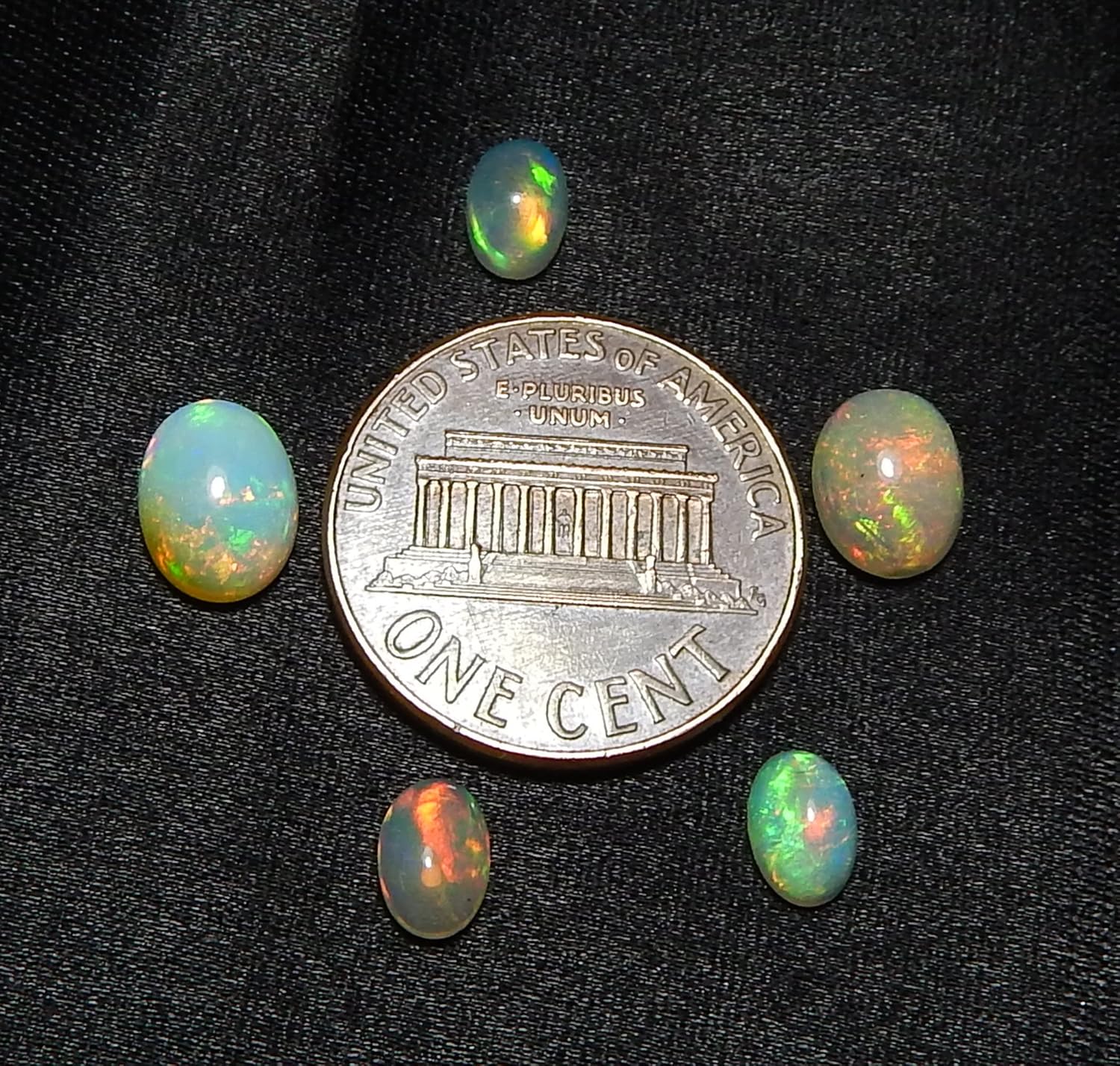 Natural Ethiopian Opal 4x6mm 6x8mm oval cabochon AAA quality loose calibrated gemstones for jewelry making oval 4x6mm = 3 pcs 6x8mm = 2 pcs