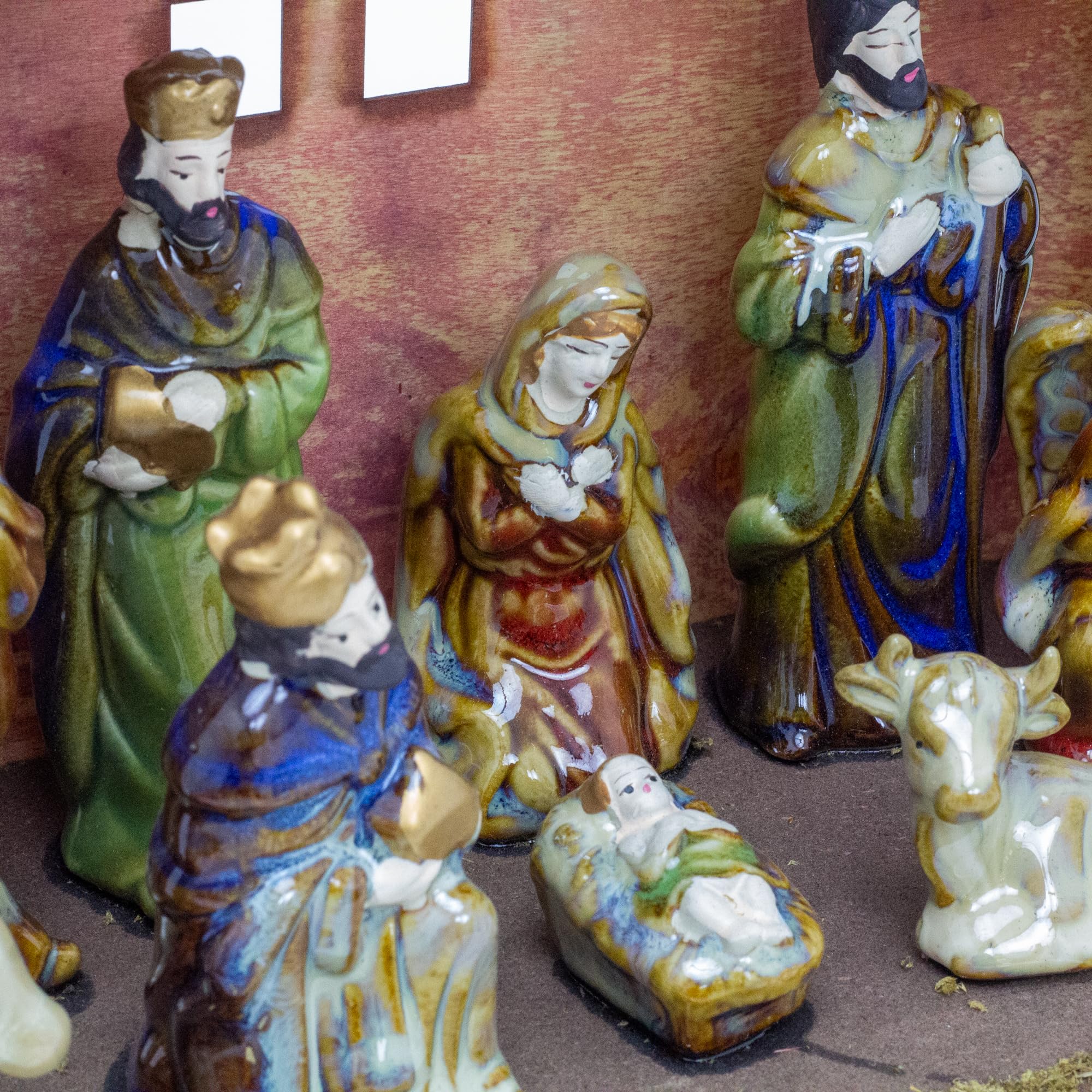 Gisela Lot de 11 crèches en céramique avec étable en bois