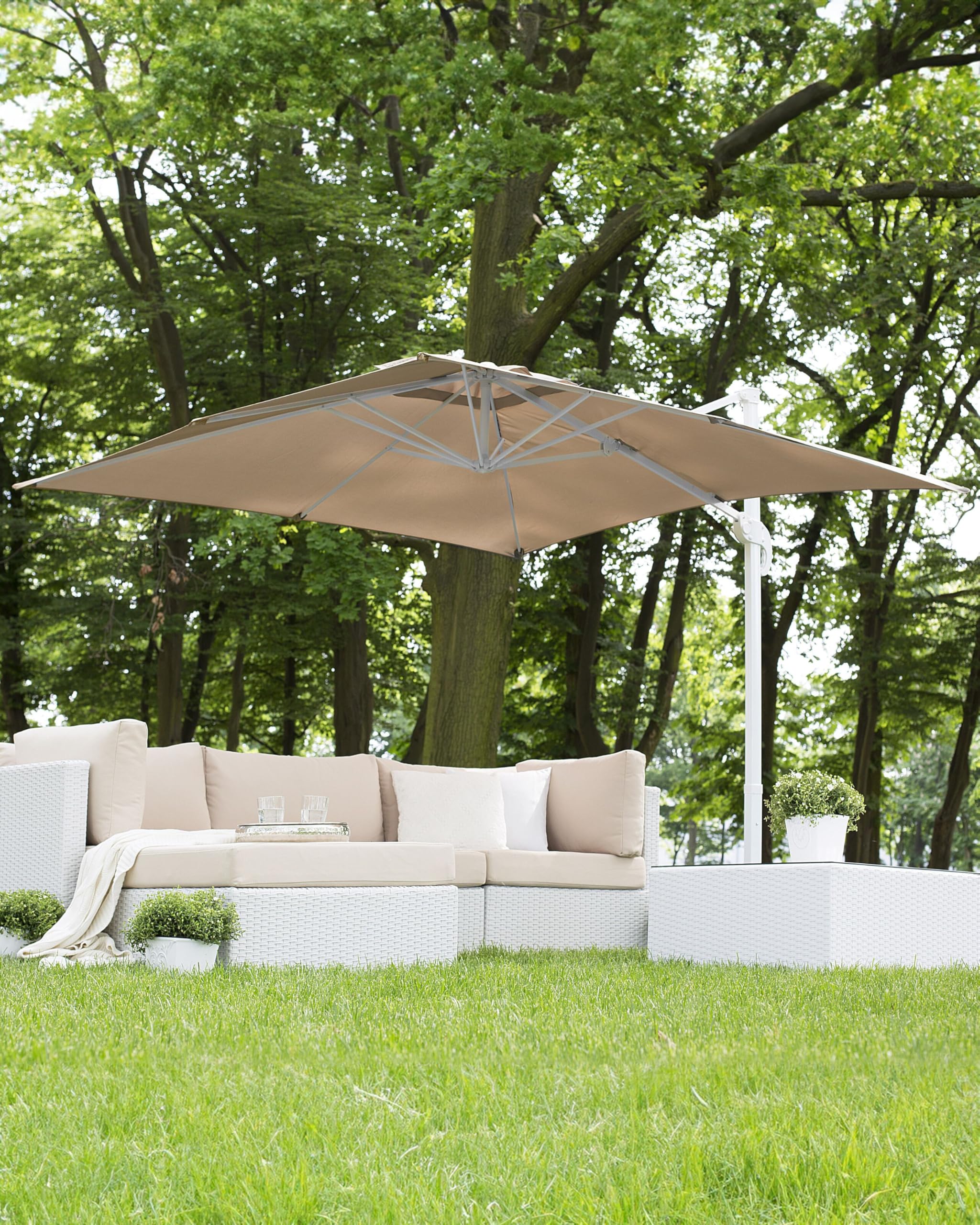 Beliani Ombrellone da giardino mocca bianco 250 x 250 x 235 cm