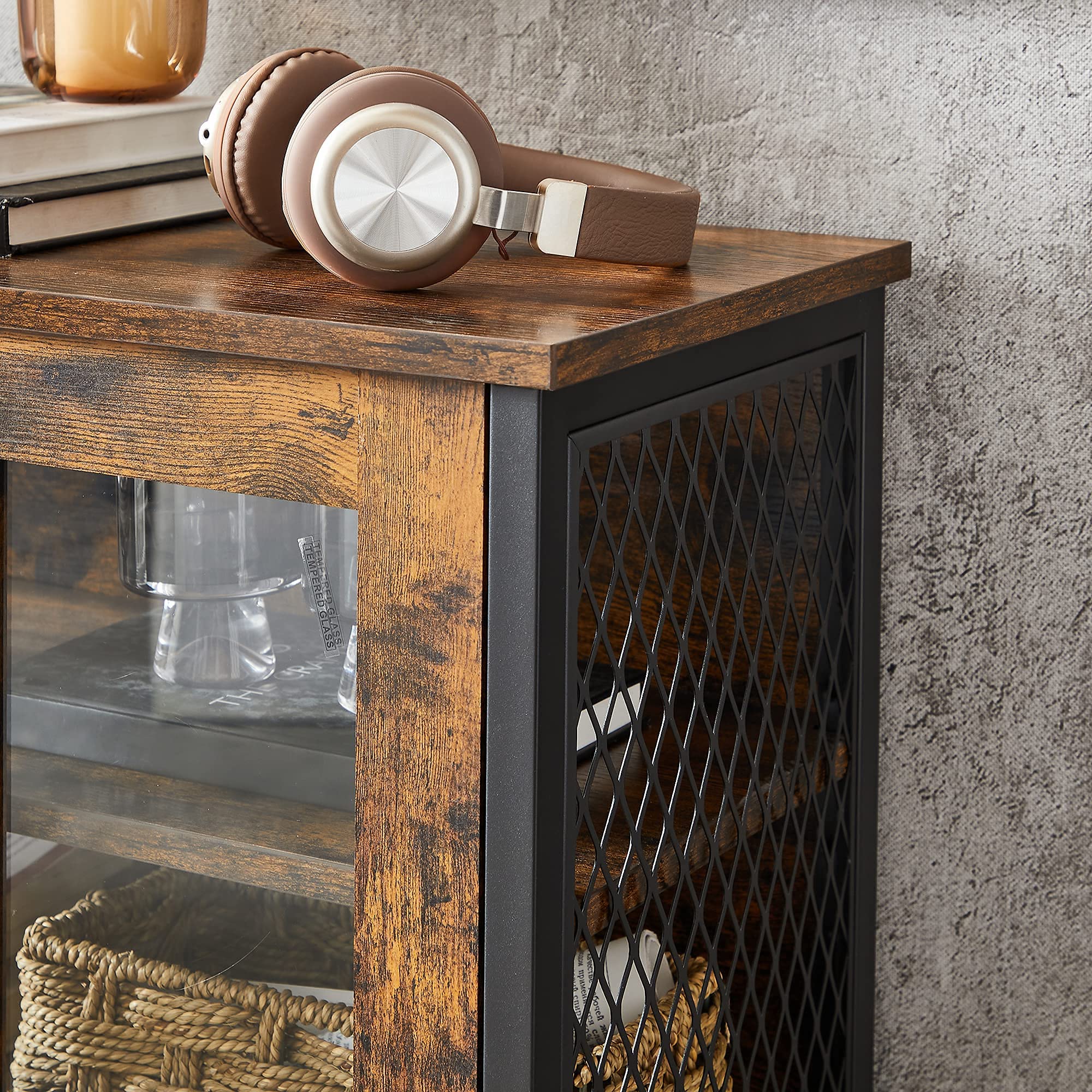 VASAGLE Mobiletto Multiuso, Armadietto, Credenza, Ripiano Regolabile, Mobile da Bagno, Struttura in Acciaio, per Salotto Cucina, Stile Industriale, Marrone Vintage e Nero LSC260B01
