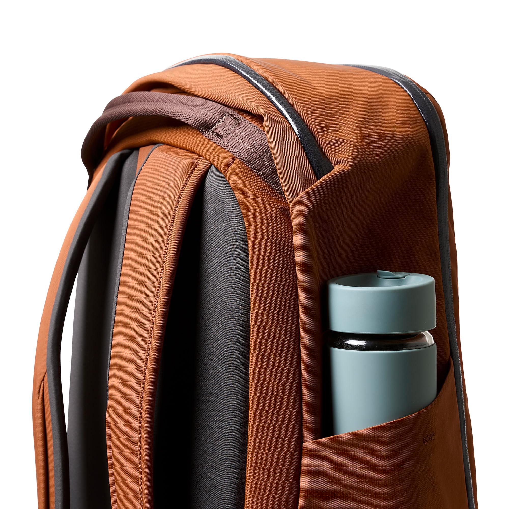 Bellroy Transit Workpack (Sac à dos Nomade 26 L, pour ordinateur portable jusqu'à 16", accessoires hi-tech, tenue de sport, paire de chaussures, gourde, objets du quotidien) - Bronze