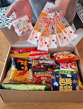 Amazon.co.jp: 20種類の有名韓国お菓子 ドキドキsooni box