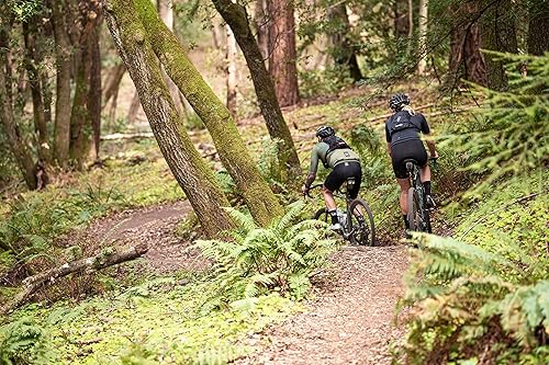 Miniatura 6 de CamelBak Chase - Chaleco de bicicleta para mujer, 50 onzas, chaleco de hidratación, bolsillos de fácil acceso