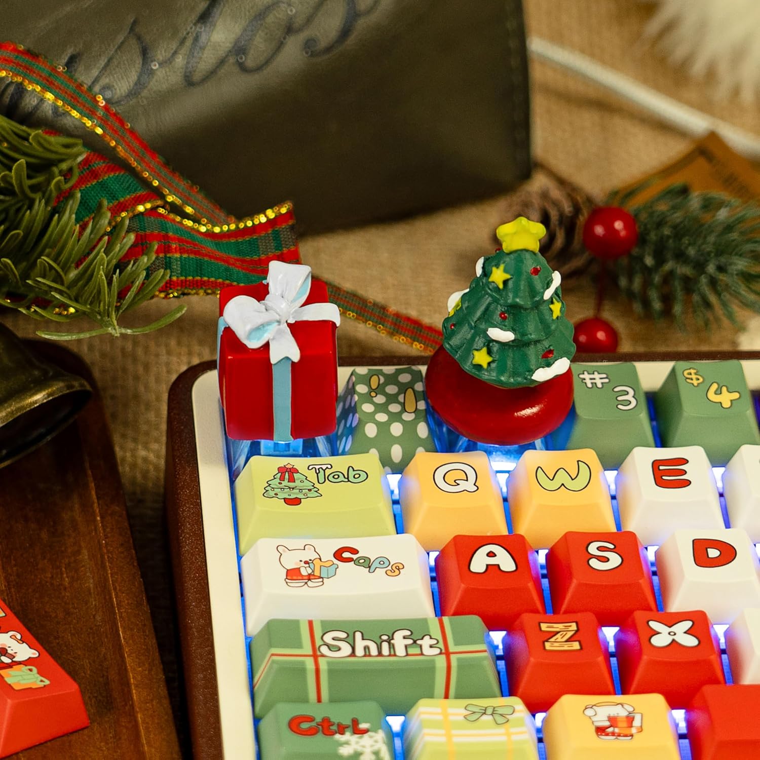 2Pcs Funny Keycaps, Custom Christmas Theme 3D Artisan Keycaps, Cute ESC Key Caps Personalized Replacement Key Caps for Cherry MX Mechanical Gaming Keyboards（Christmas Tree, Gift Boxes）