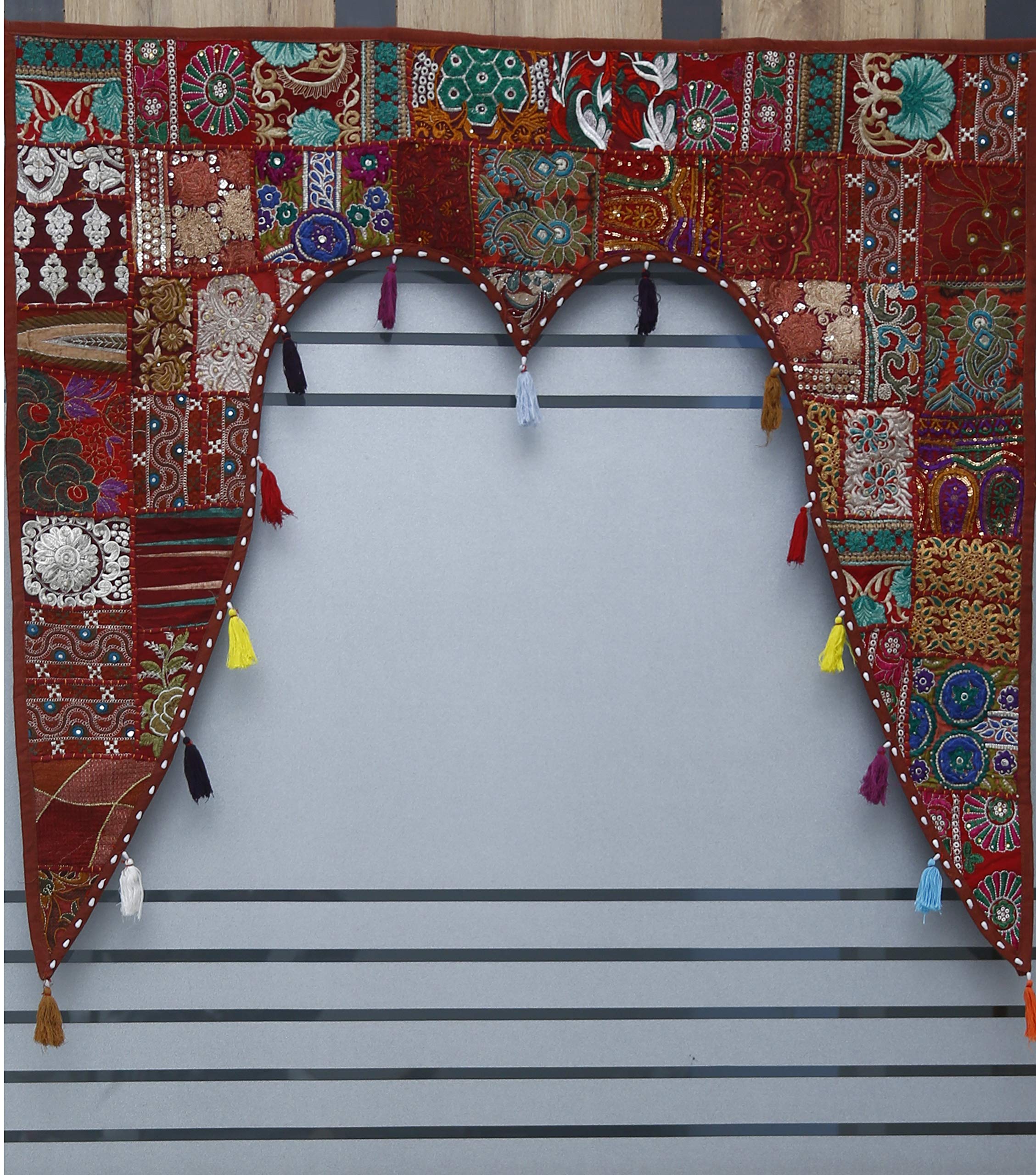 Toran puerta colgante de patchwork indio con bordado artesanal y apliques vintage