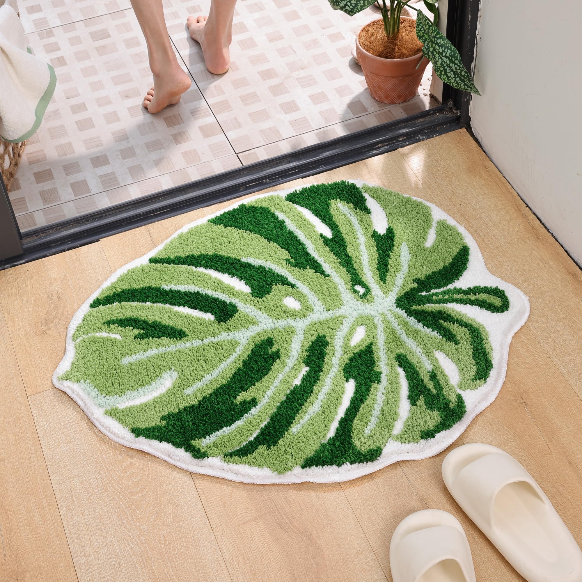 Panstar Green Leaf Mat, Large Monstera Cute Non Slip Palm Shaped Plush Fun Kitchen, Bathroom Bathtub Rugs Machine Washable: 2'2" x 2'8" (Leaf)