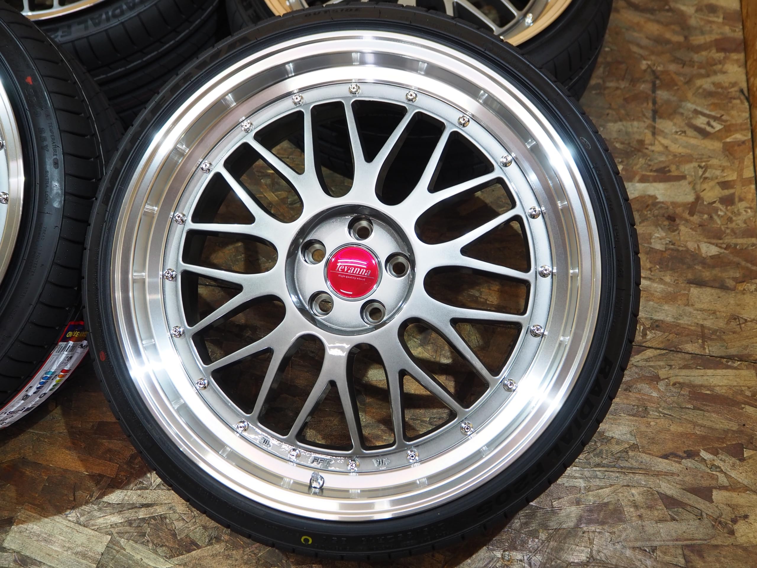 Amazon | levanna V10-EX FFT 19インチ 8.5J+42 5H100 ハイパー 