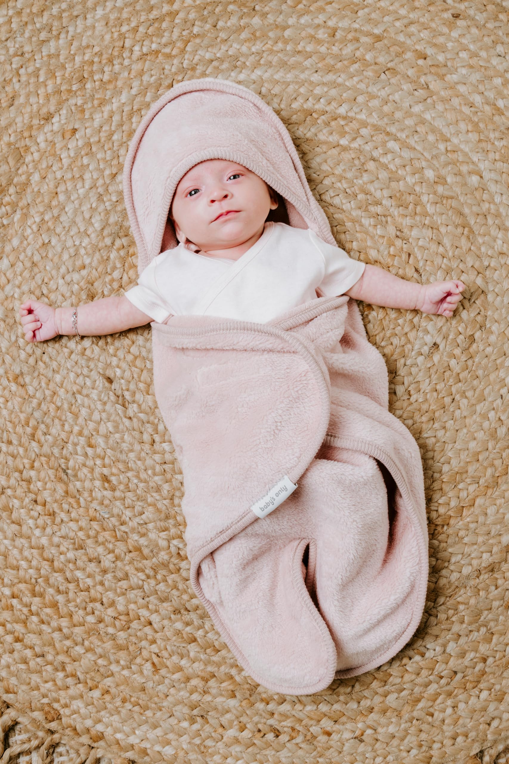 Baby's Only - Kocyk niemowlęcy z kapturem with feet Cozy - Old Pink