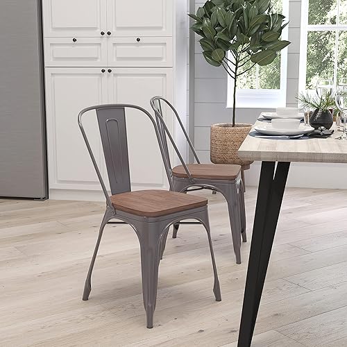 Merrick Lane Silla de comedor apilable con respaldo de listones verticales de metal, marco recubierto transparente, asiento de madera de olmo con
