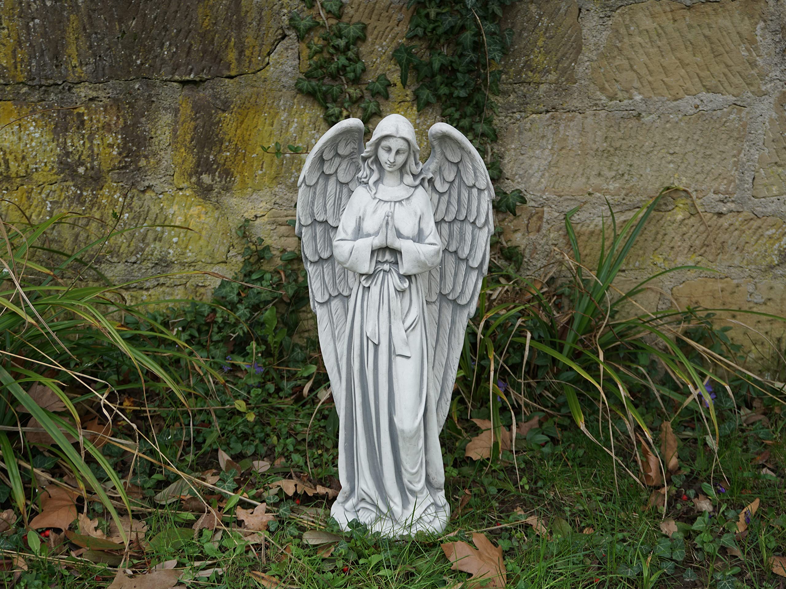 gartendekoparadies.de Engel mit Flügeln, Steinfigur H. 59 cm, 15 kg, Grau, frostsicher aus Steinguss für Außenbereich