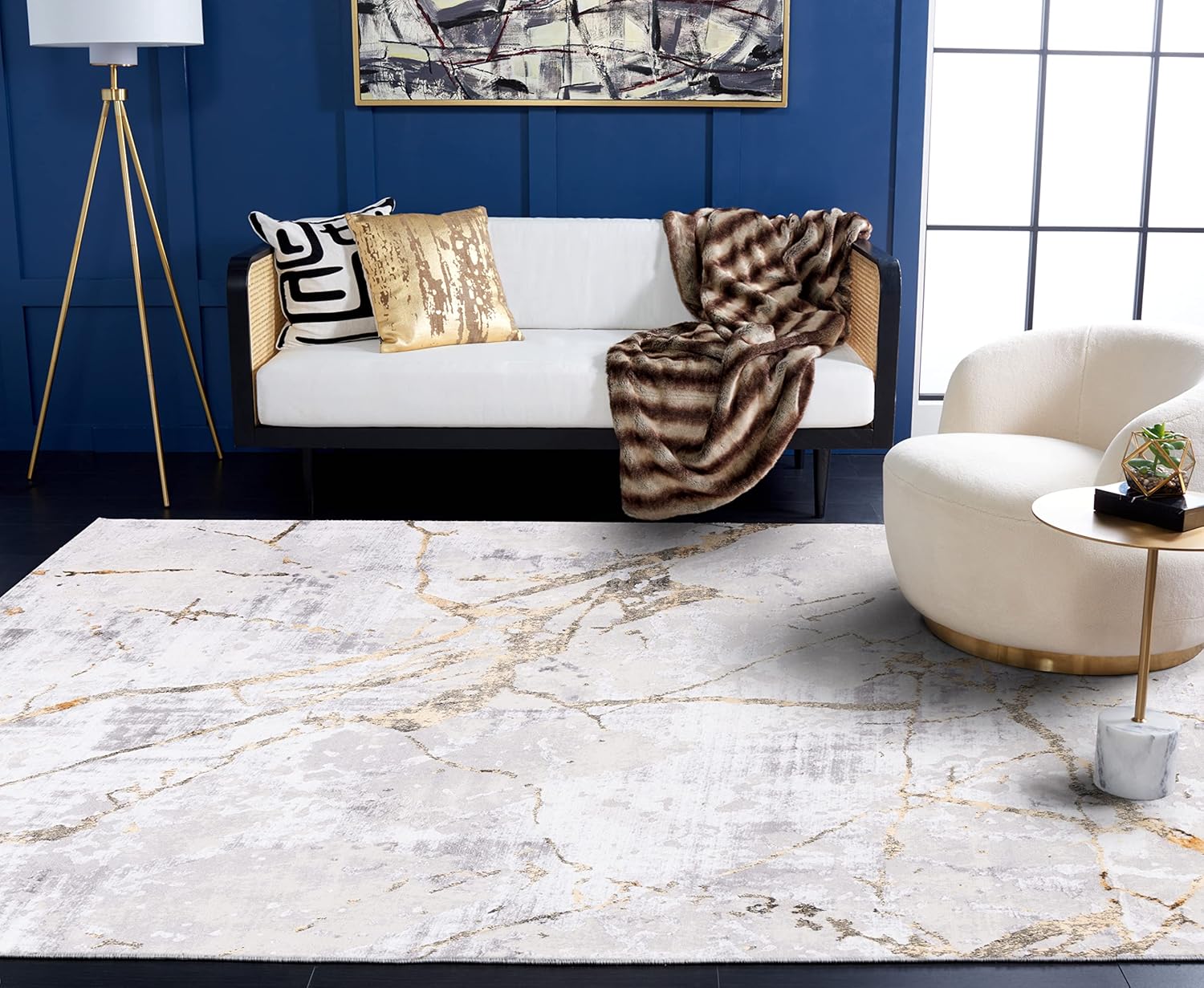 SAFAVIEH Amelia Collection Area Rug - 9' x 12', Grey & Gold, Modern Abstract Design, Non-Shedding & Easy Care, Ideal for High Traffic Areas in Living Room, Bedroom (ALA293G)
