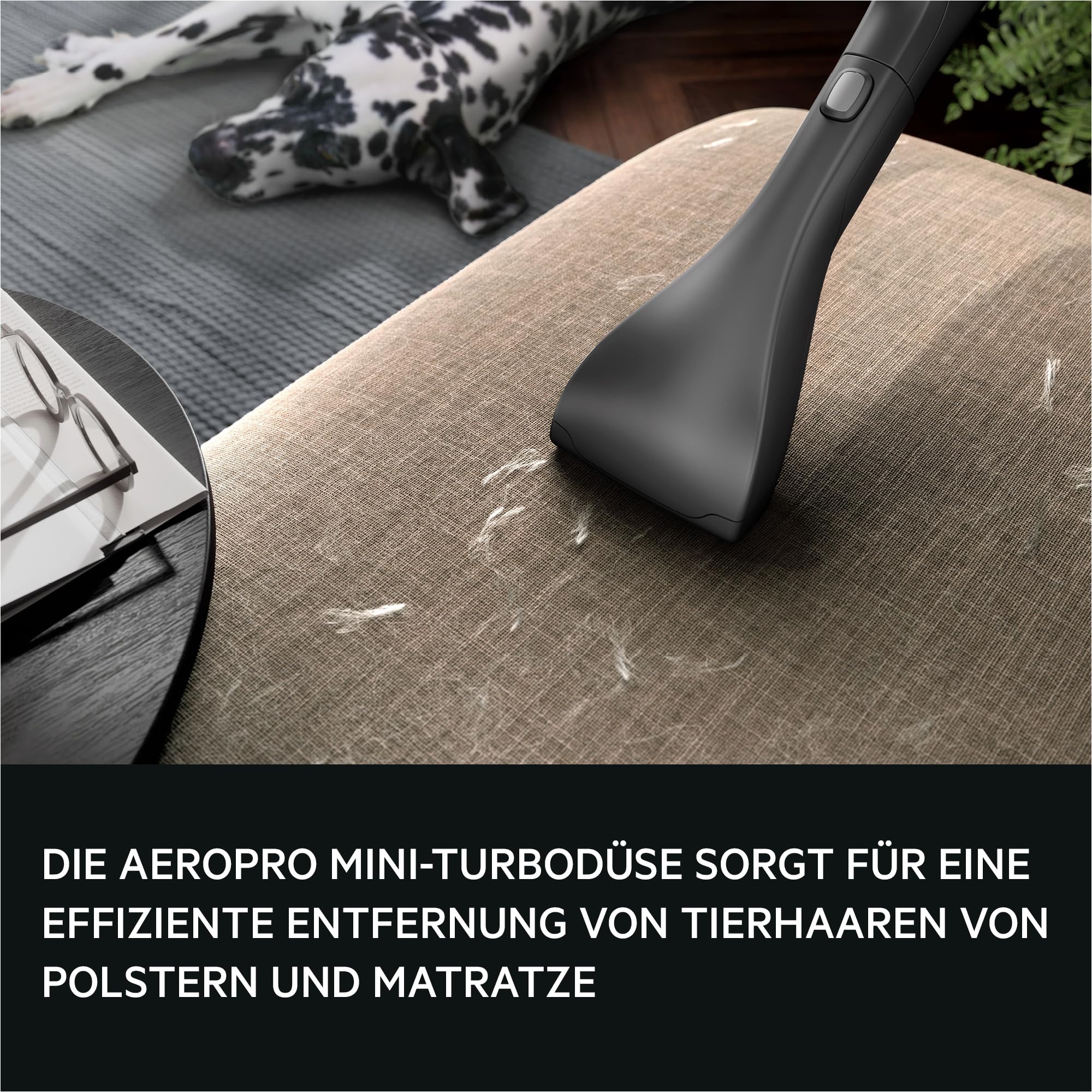 AEG Staubsauger mit Beutel, Leise 69 dB, HEPA‑Filter für Hygienisch Saubere Luft, 5 L Staubbeutel, Mini‑Turbodüse für Tierhaare, 12 m Reichweite, Alle Böden, Zusatzdüsen, Dunkelgrau, VX9‑5‑EBR