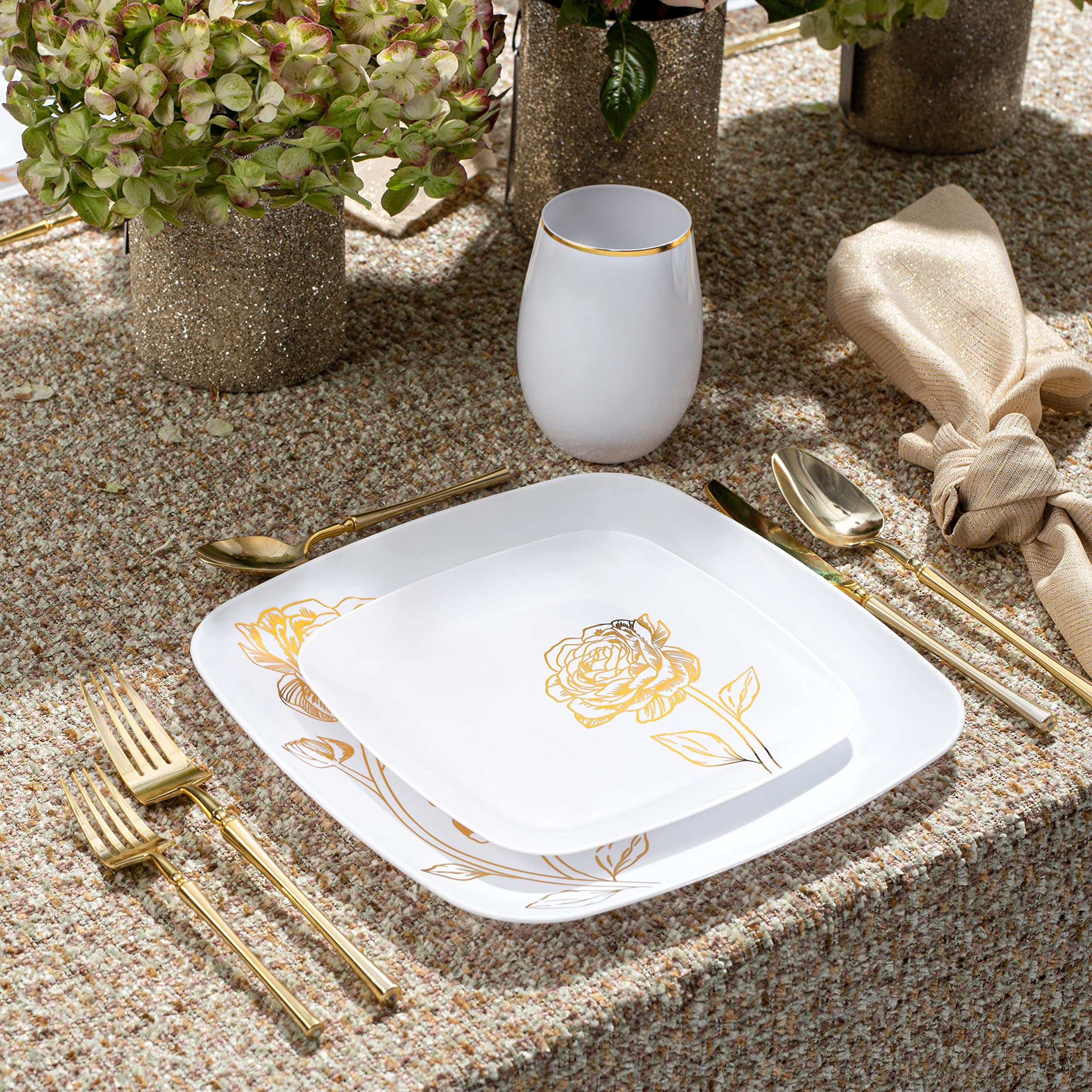 Decorline - 32 Elegante Stabiele Herbruikbare Plastic Borden | Peony Collectie | Wit met Gouden Bloemen, set van 2 maten - platte borden van 25 cm dessertborden van 18 cm per 16 stuks, wit/goud