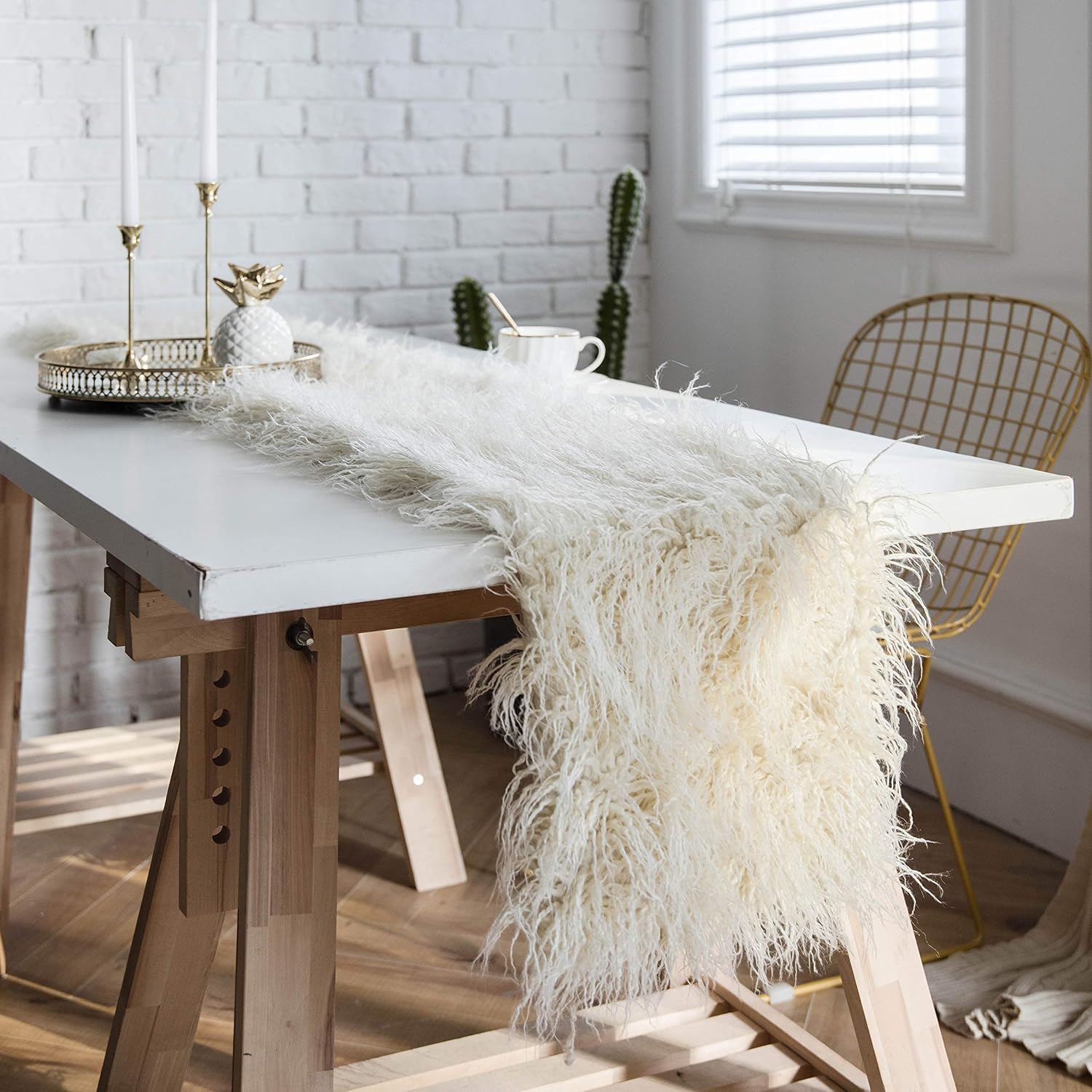 Faux Fur Table Runner Decorative Mongolian Fur Table Flag Modern Dining Fabric Bohemian Plush Table Runners for Coffee Table Living Room Home Decor-12x72 inch