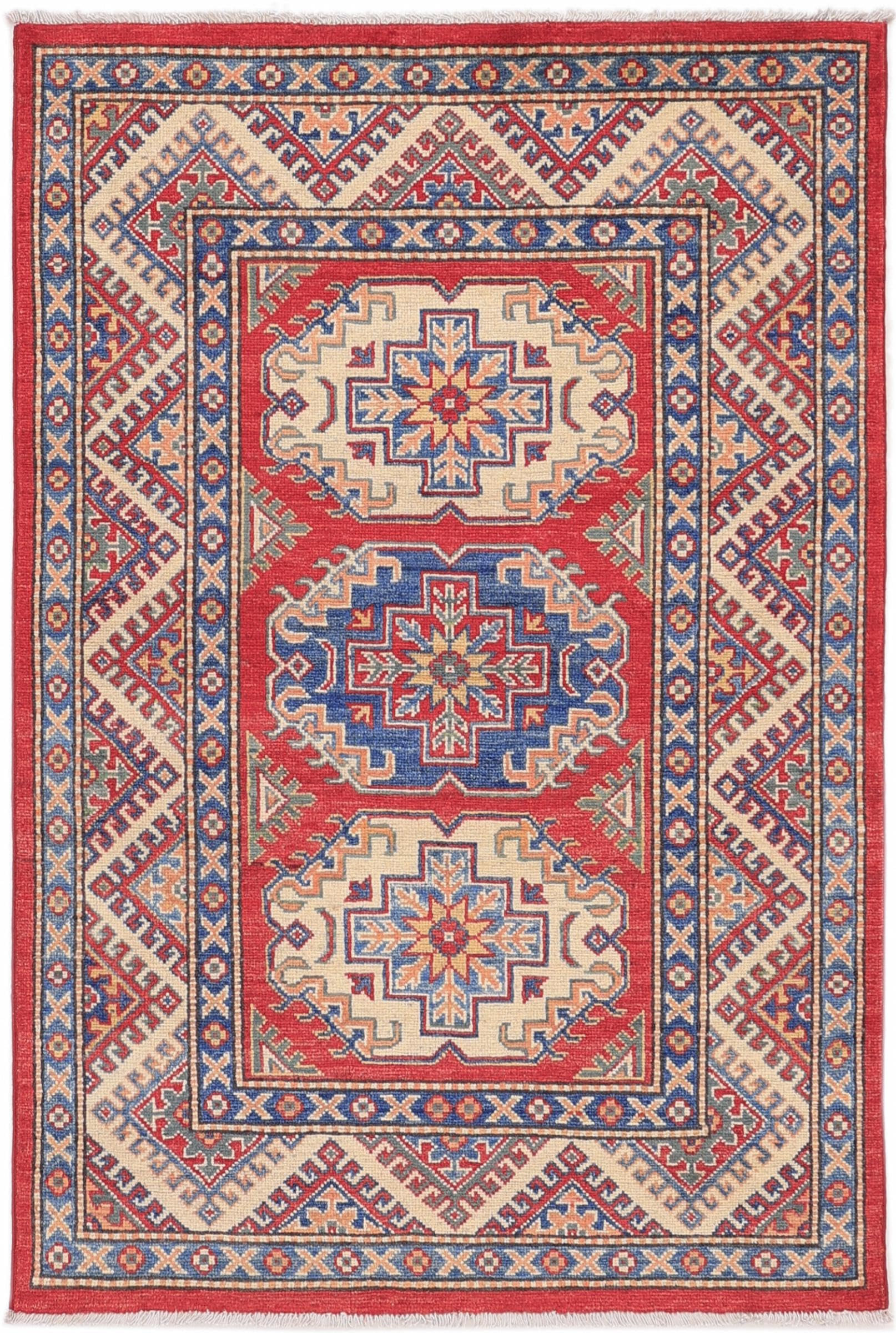 Tapis d'Orient Kazak en laine pour sublimer un sol froid et sans charme