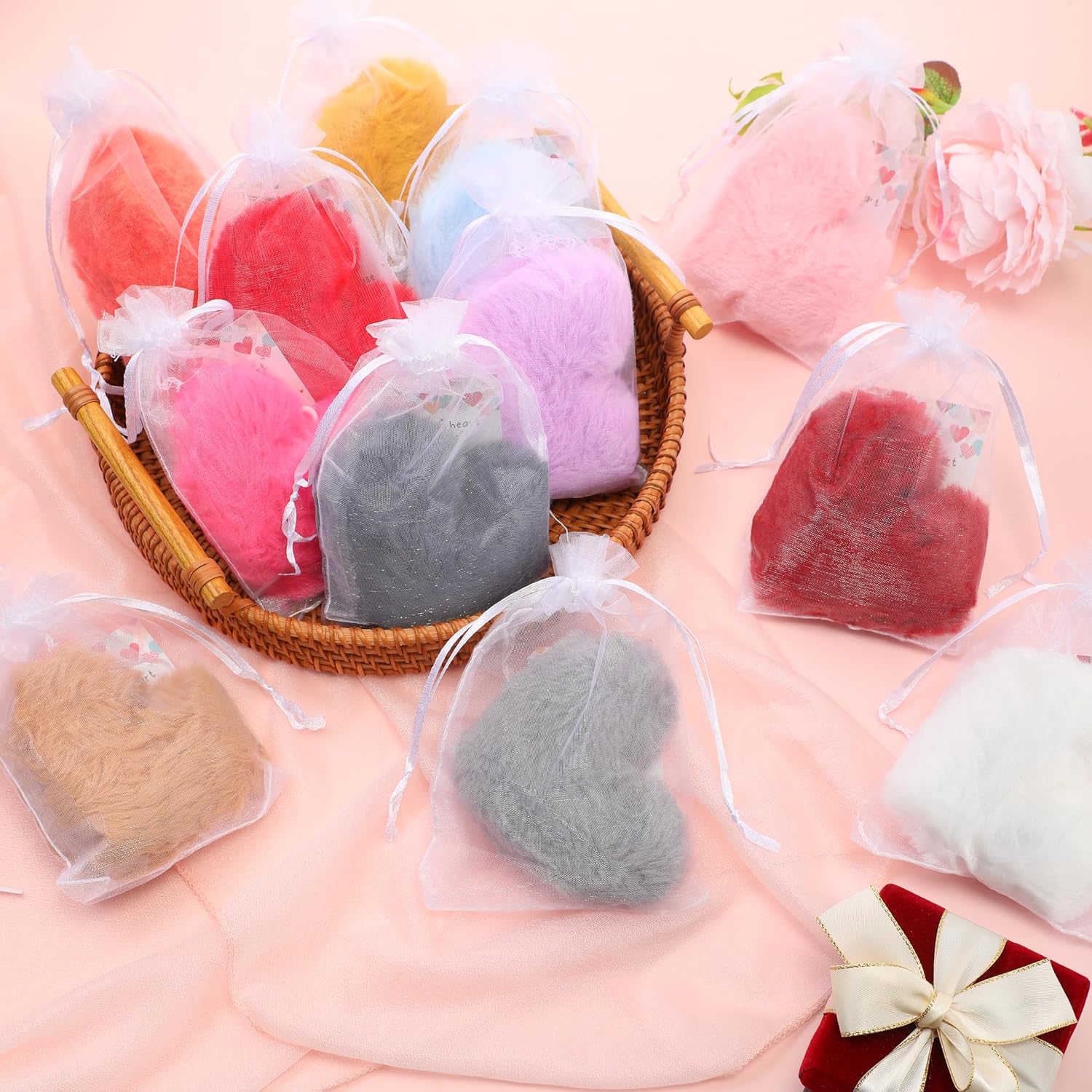 Ferreve 24 Set Pocket Hugs Gift Bulk Positive Heart Pom Pom with Pocket Hug Cards Mini Emotional Inspirational Gift Decorations for Coworker Employee Staff Team Teacher Kids Student Friend Adult