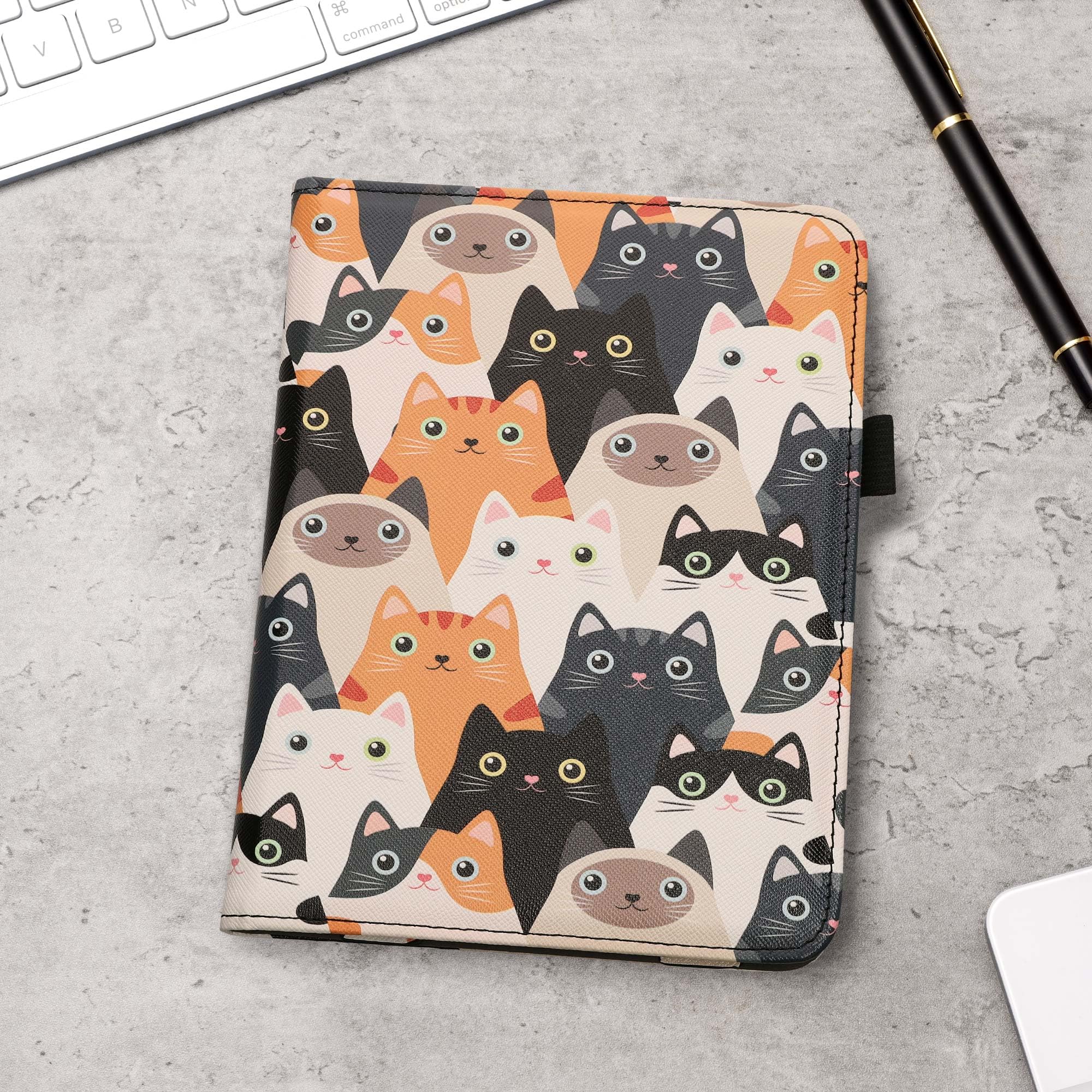 kwmobile Custodia Compatibile con Amazon Kindle Paperwhite (2024)/Colorsoft - Case Custodia Ecopelle Cover con Chiusura Magnetica Autosleep - Gatti Arancione/Nero/Bianco