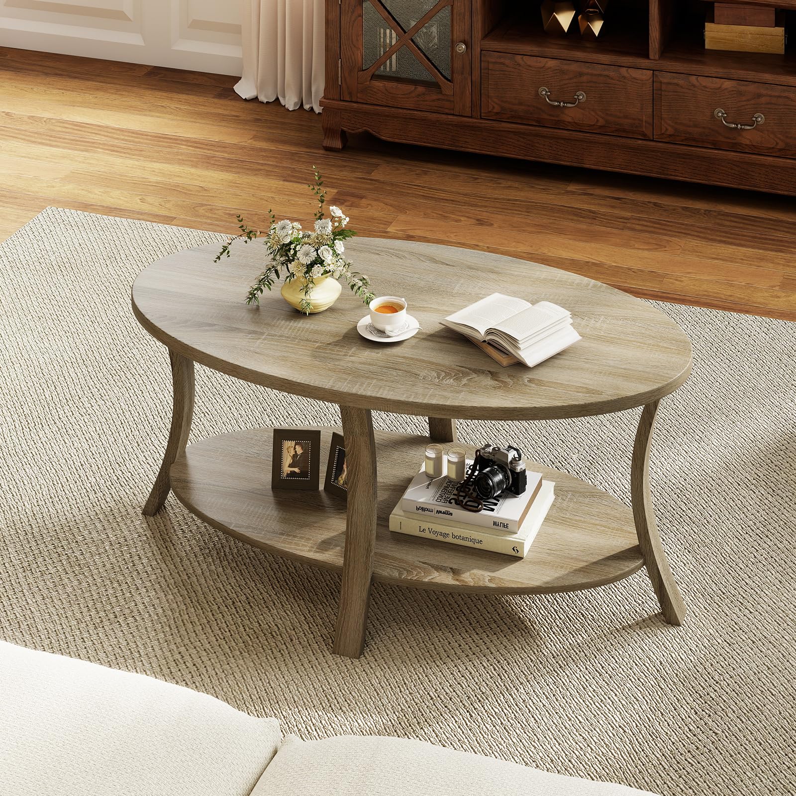 LIFEZEAL Mesa de Centro Ovalada de Madera de Caucho, Mesa de Centro de 2 Niveles con Estante de Almacenaje, Mesa Rústica para Salón, Hogar, Oficina, 111 x 60,5 x 47 cm (Natural)