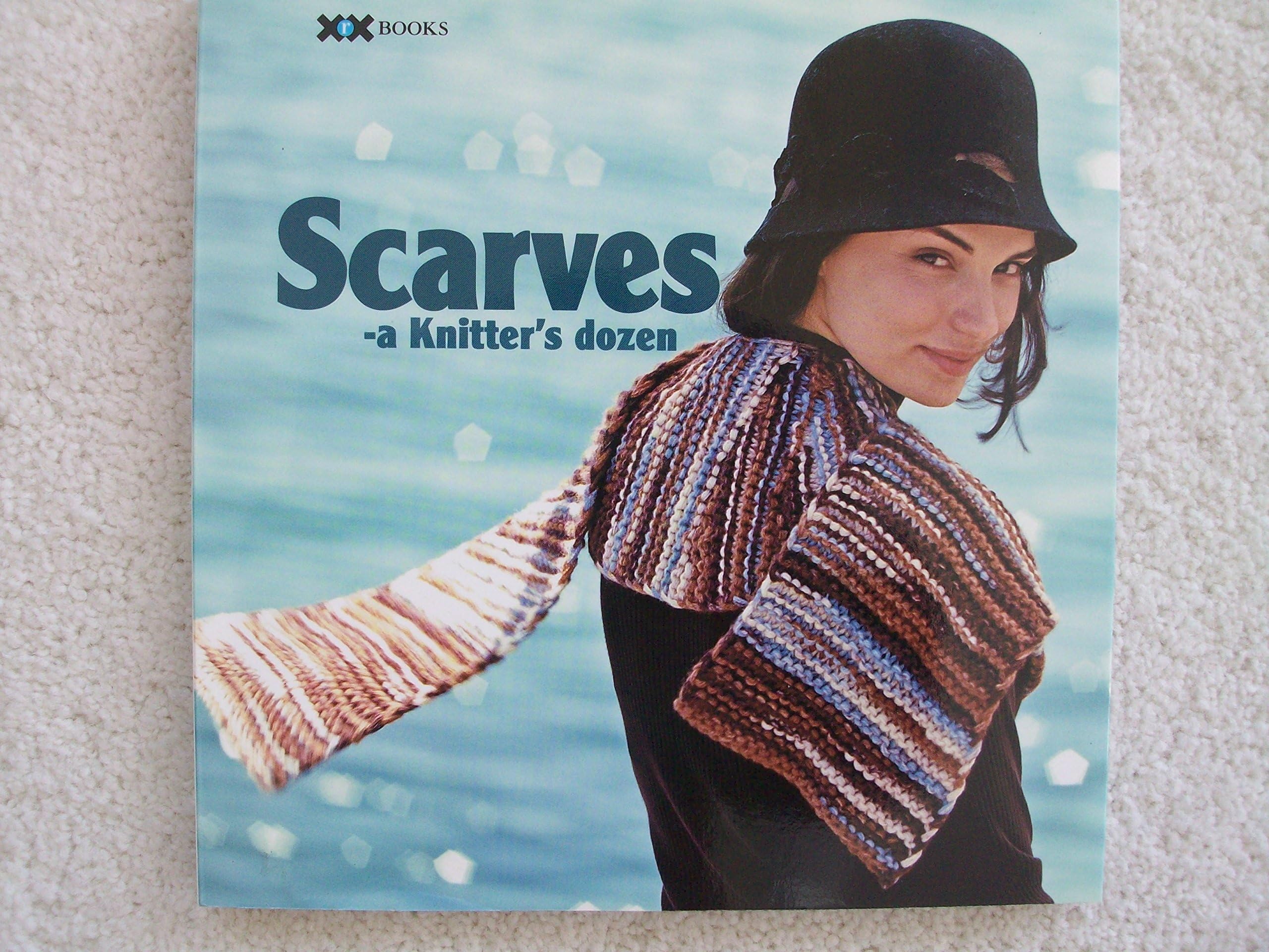 Scarves: A Knitter's Dozen (1) (A Knitter's Dozen series) Paperback – June 1, 2005