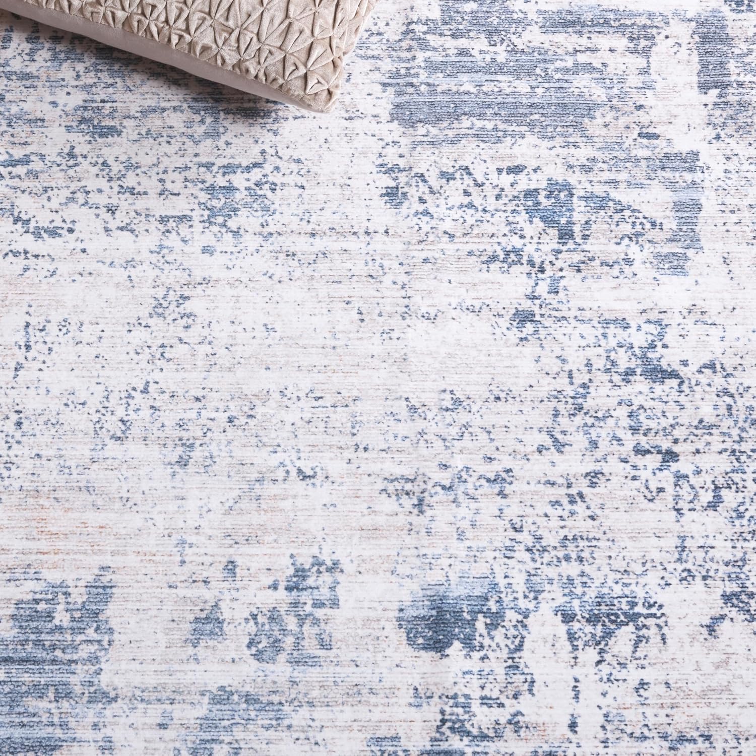 SAFAVIEH Washable Rug Malibu Collection - 5' x 8', Beige & Blue, Slip Resistant & Easy Cleaning, Ideal for Living Room, Bedroom, Home Office, Nursery, Kids Playroom, Dining Space (MBU944B)