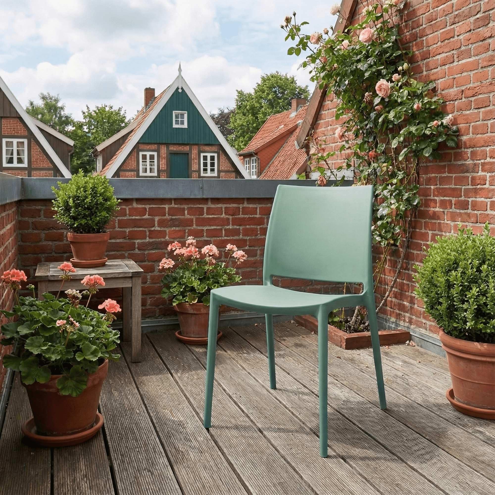 CLP Gartenstühle 2er Set stapelbar wetterfest Meton, Gartensessel mit Lehnen UV-beständig, Outdoorstühle aus Kunststoff bis 150 kg belastbar Farbe Oliv