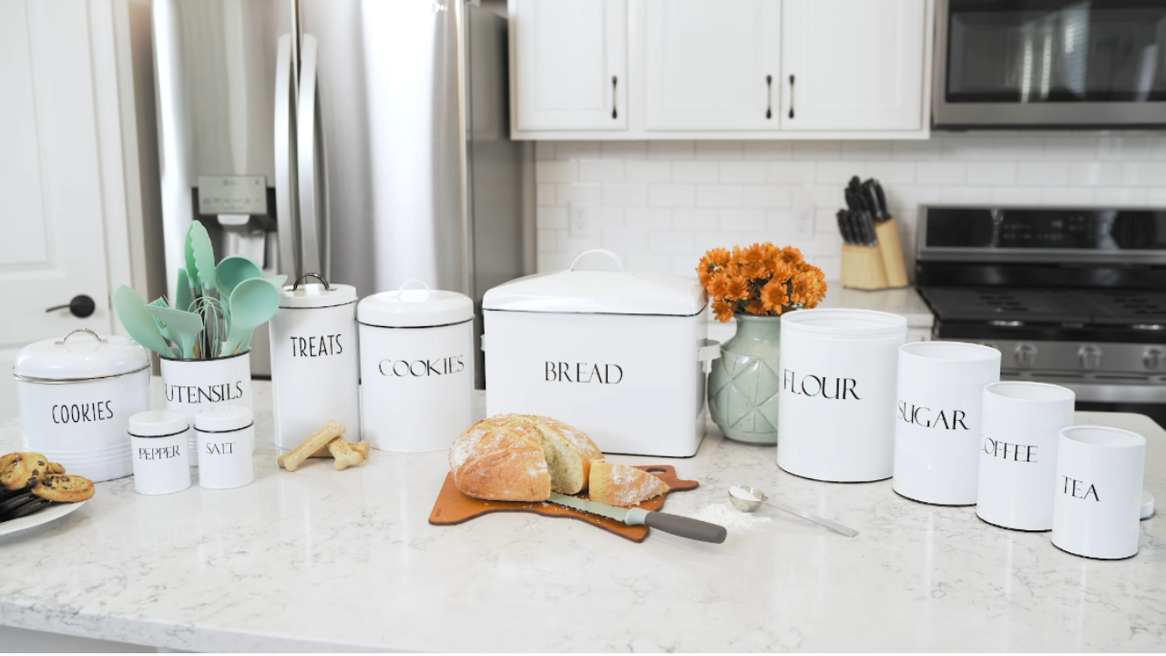 Amazon.com: OUTSHINE White Bread Box + Cookie Jar: Home & Kitchen