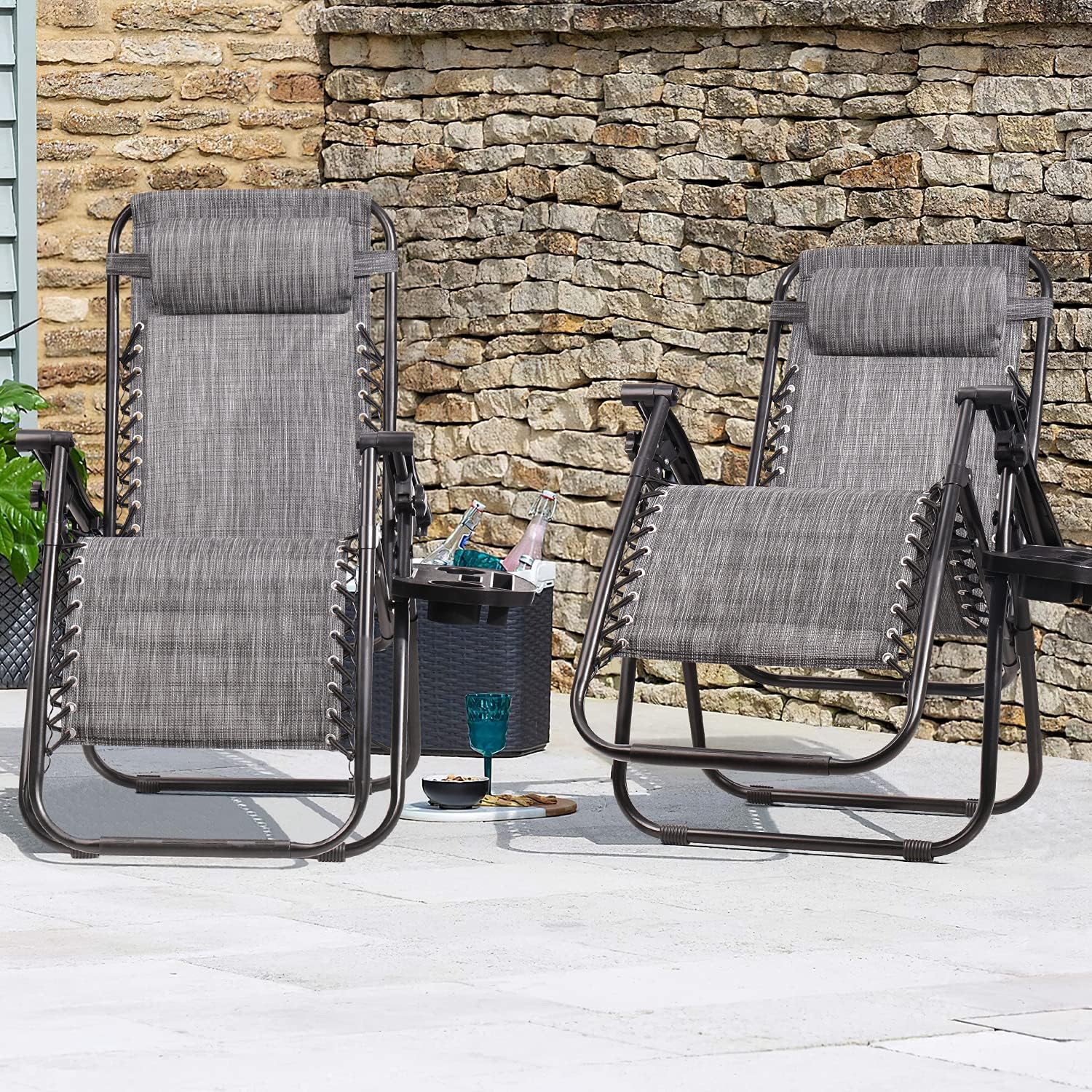 GUNJI Zero Gravity Chair Outdoor Lawn Folding Lounge Chairs Adjustable Reclining Patio Chairs Set of 2 with Cup Holder Lounge Gravity Chairs for Poolside, Backyard, Beach and Camping (Gray)