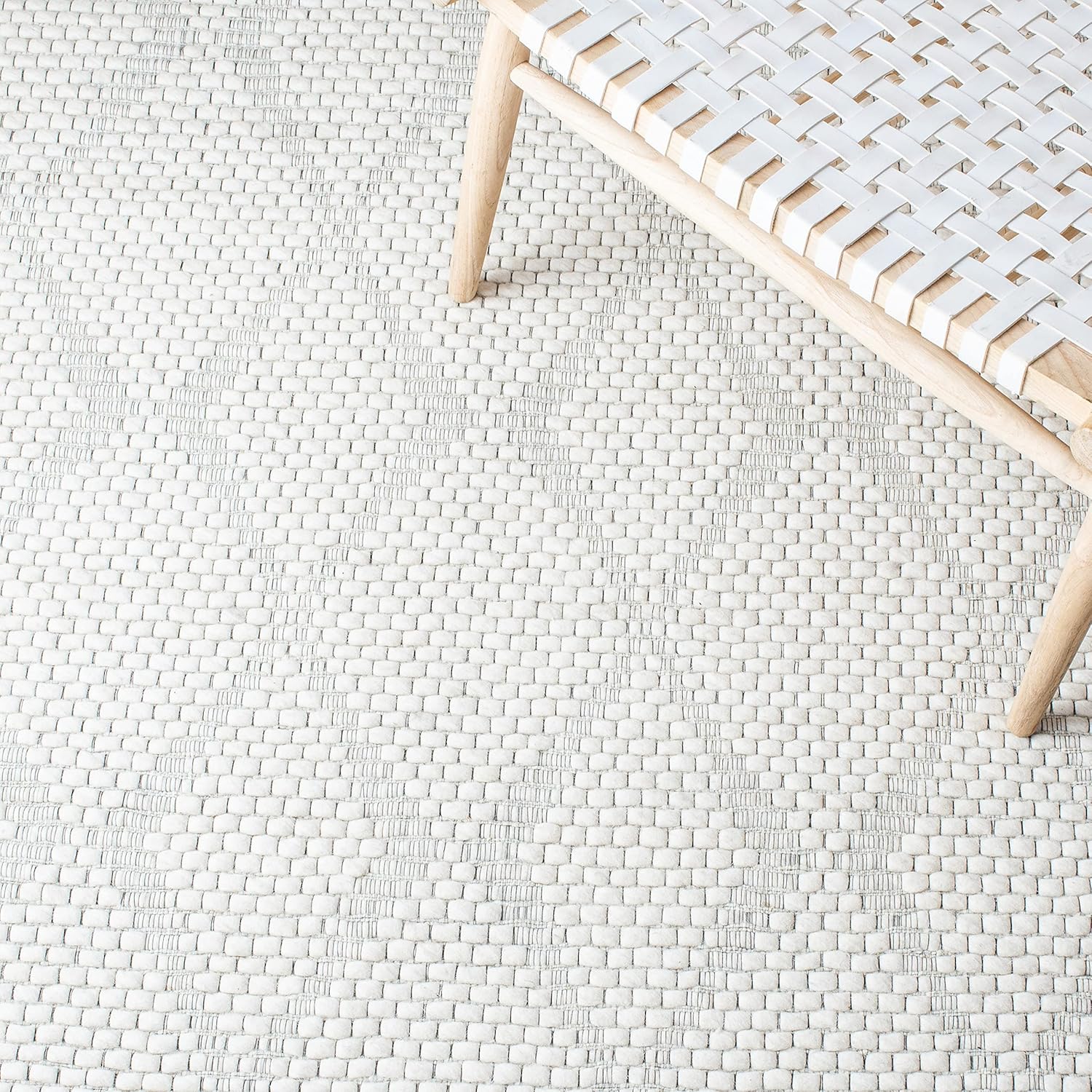 SAFAVIEH Marbella Collection Runner Rug - 2'3" x 9', Ivory, Handmade Wool, Ideal for High Traffic Areas in Living Room, Bedroom (MRB551A)