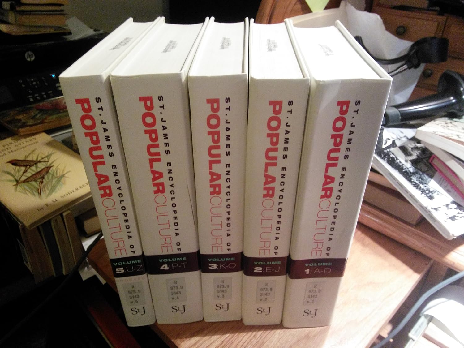 St. James Encyclopedia of Popular Culture - 5 Volume set: Pendergast ...