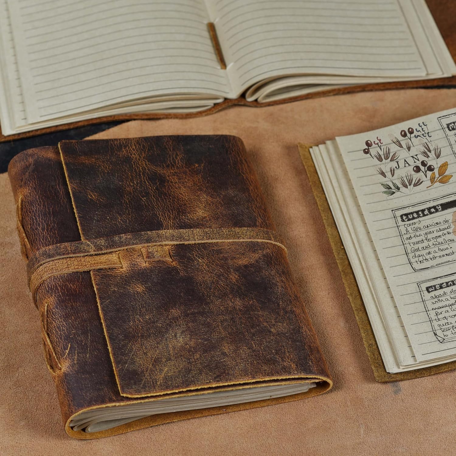 LEATHER VILLAGE Genuine Leather Bound Journal Writing Notebook for Men Women - Daily Writing Notepad Lined Paper 300 Kraft Pages, Handmade, Rustic Brown, 8 X 6 in (A5)