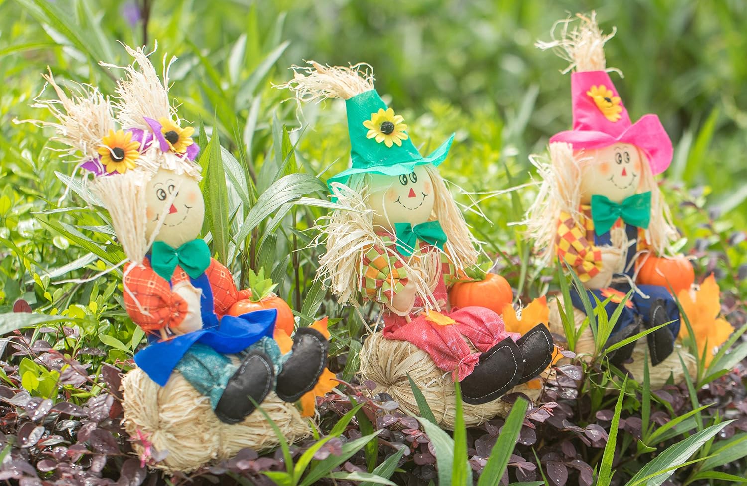 Gardenised 13 Inch Adorable Trio Yard Decor Featuring Outdoor Garden Scarecrows Relaxing Gracefully on Rustic Hay Bales. Perfect for Adding a Touch of Countryside Charm to Your Outdoor Space