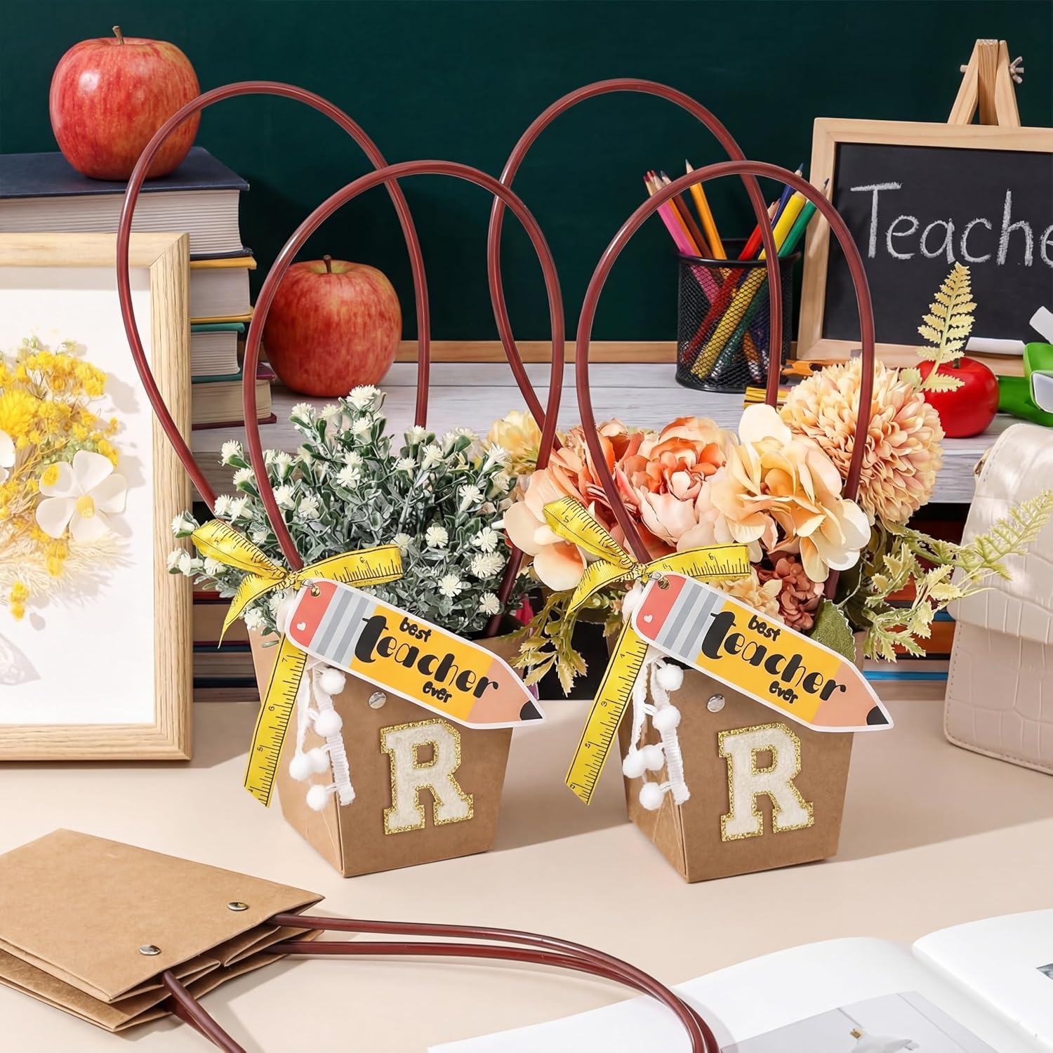 Gilprop 50 Packs Bouquet Bag Kraft Paper Flower Gift Bags with Handle Bouquet Bag Box with Waterproof Lining for Birthday Wedding Party Favors (12.5 x 4.9 x 3.1 Inch,Brown)
