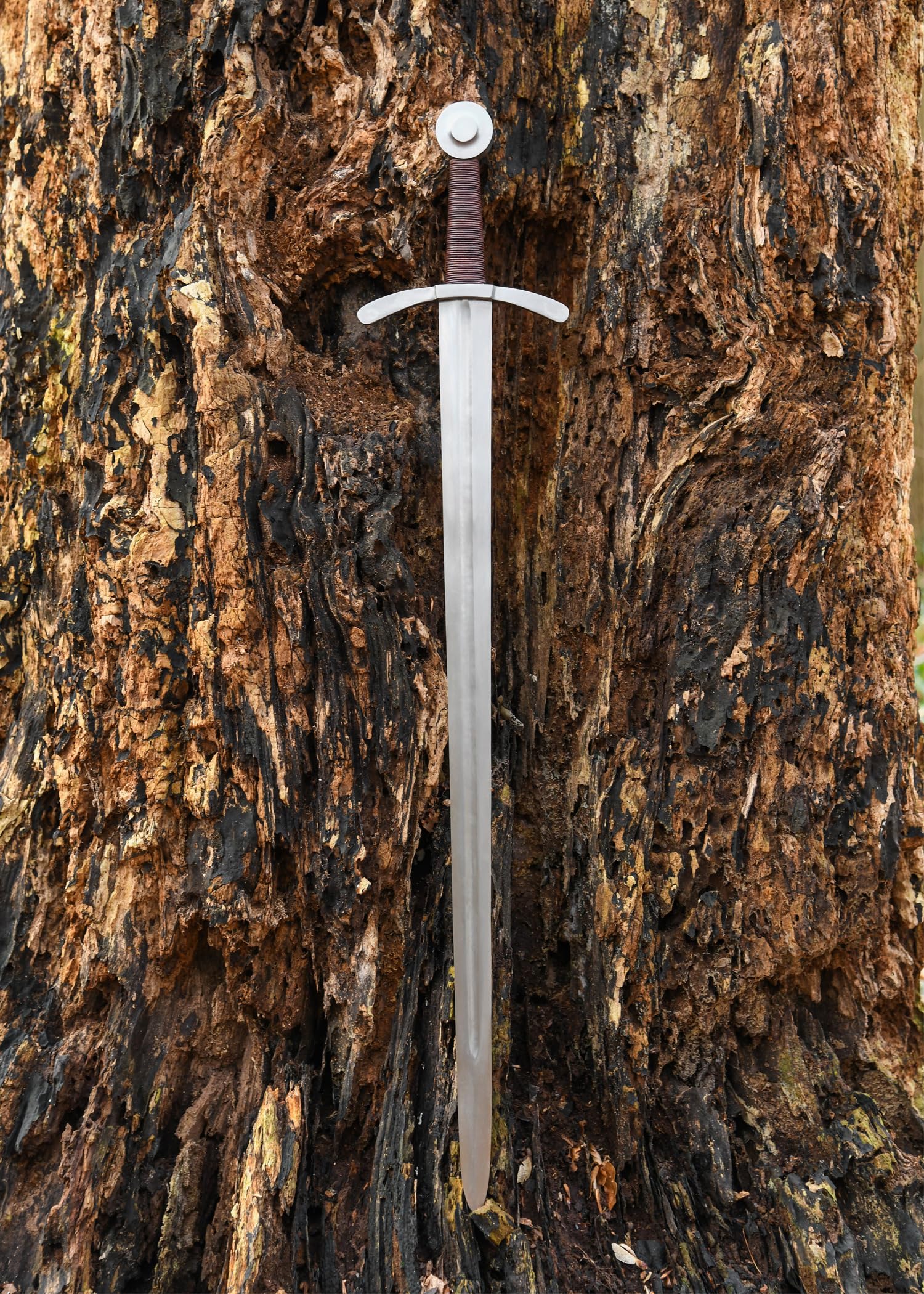 Battle-Merchant - Scheibenknauf-Schwert mit Lederscheide - für Schaukampf | Hochmittelalter, Einhänder der Kreuzritter für Erwachsene, aus Federstahl, Mittelalter, Reenactment