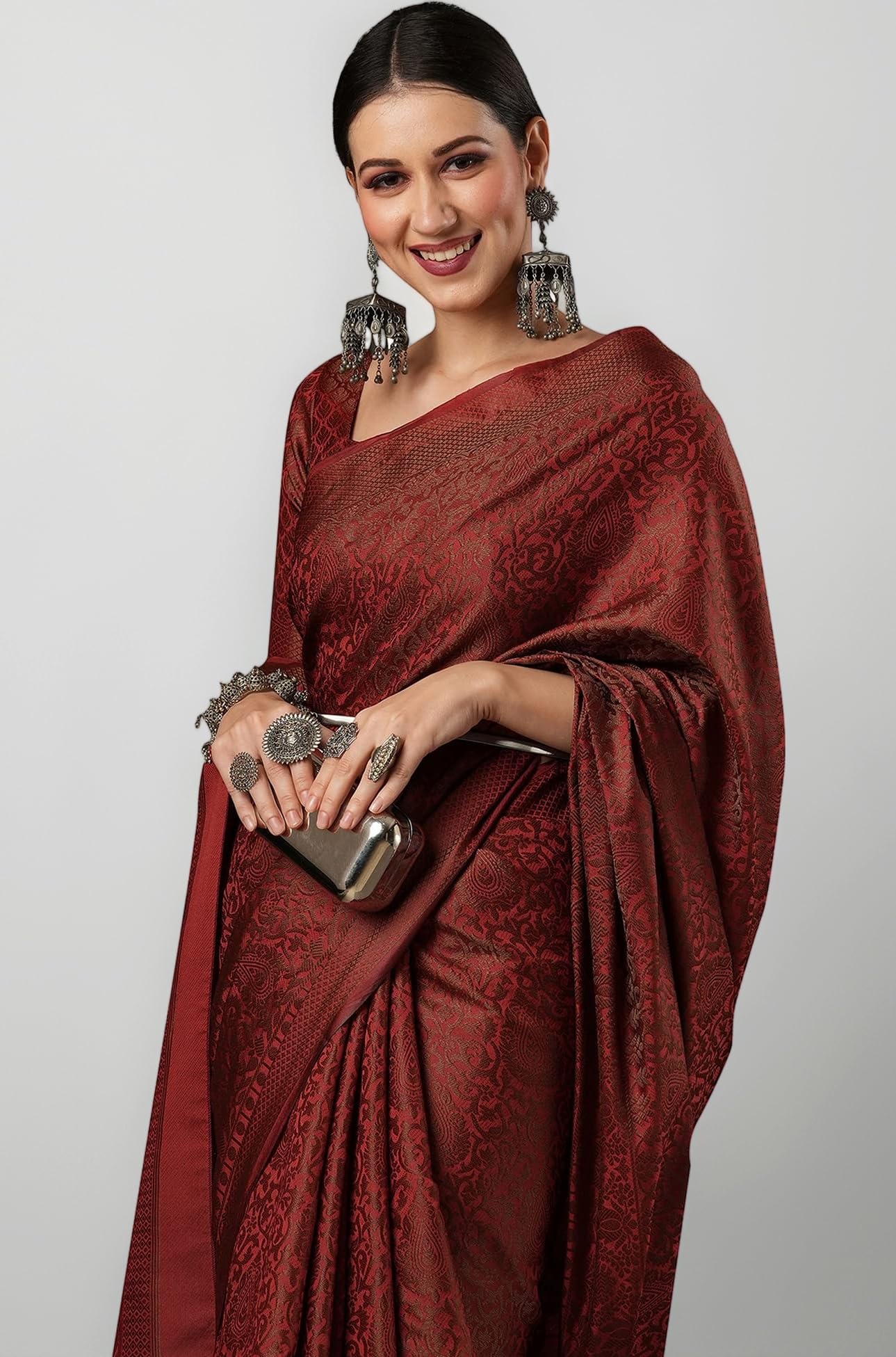 Women's Kanjivaram Woven Soft Silk Saree With Blouse Piece