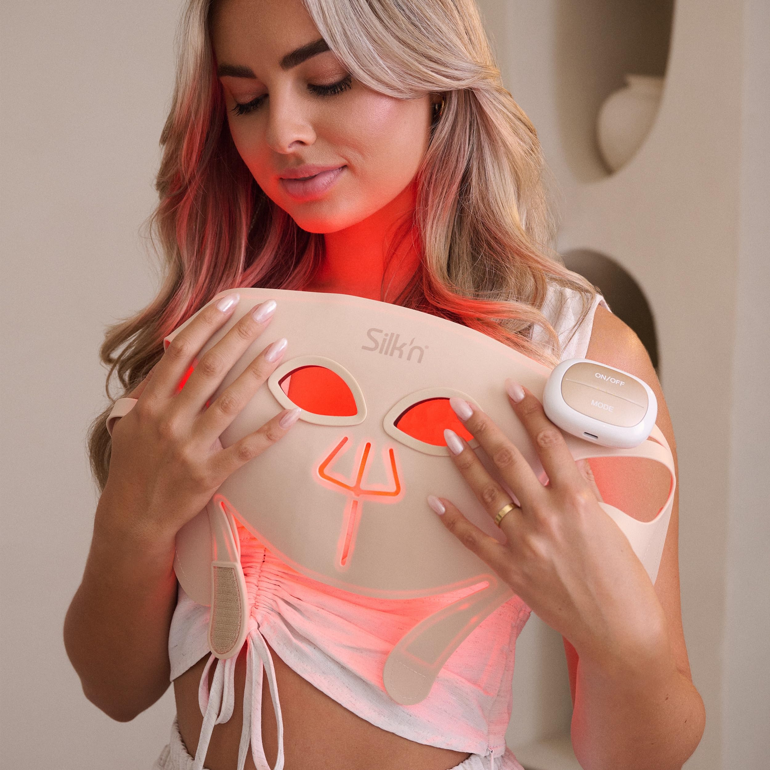 Silk'n masque visage LED - LED Face Mask Pro - Masque lumineux pour le collagène, anti-rides et anti-âge - Sans fil pour 130 minutes - Rose