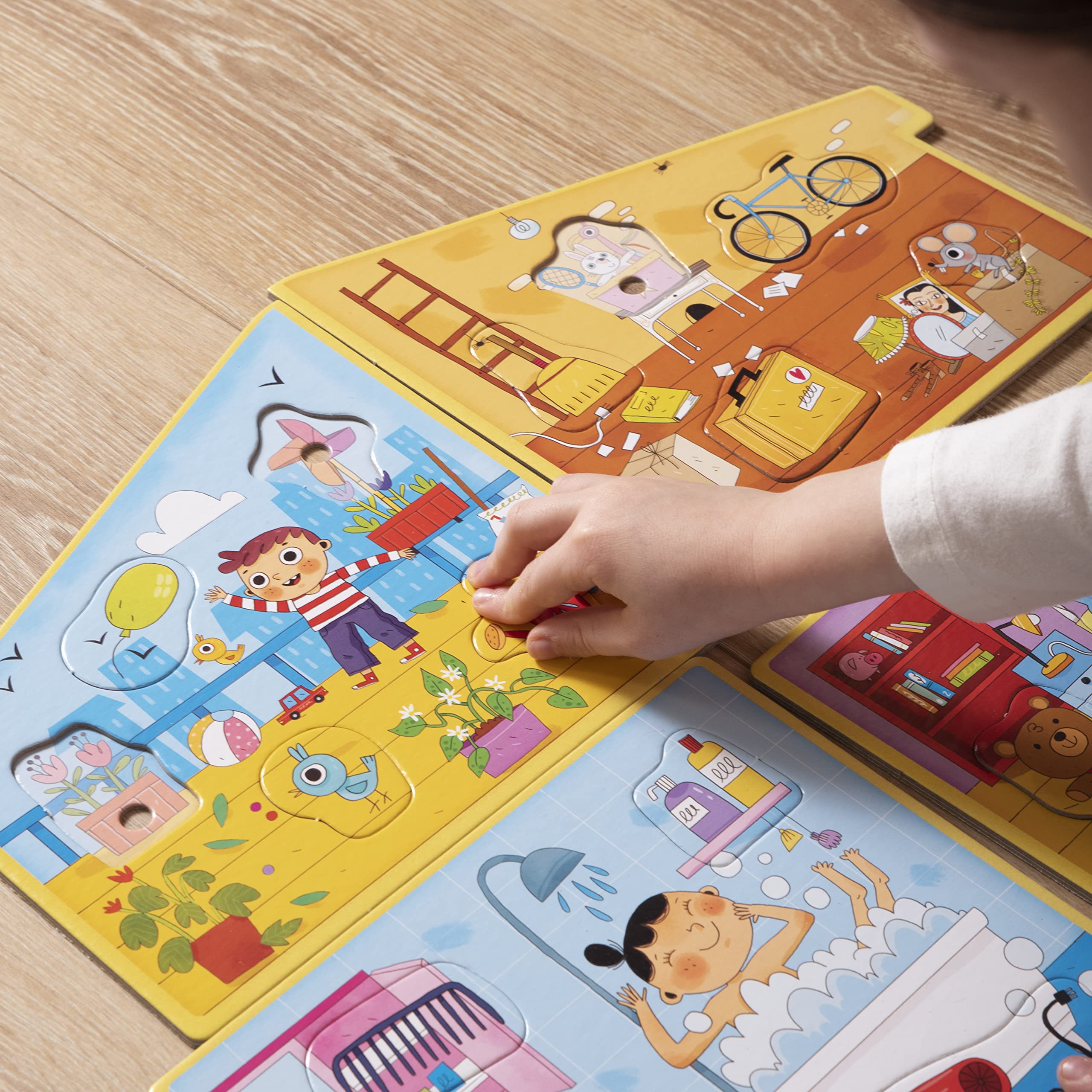 Lisciani - MONTESSORI - La Casa - Rompecabezas Para Niños a Partir de 2 años - Enseña a Colocar cada Cosa en su Lugar en la Casa - Juego Educativo - Fabricado en Italia (El empaque puede variar)
