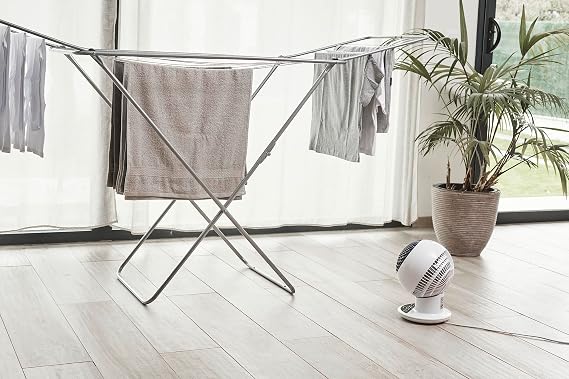 Iris Ohyama Woozoo Table Fan, Covers Rooms up to 43 m², Multi-Directional Oscillation, Remote Control, Quiet 35 dB, Portable, 10 Speed Settings, Timer, Desk Fan, For Bedroom & Office, White, PCF-SC15T