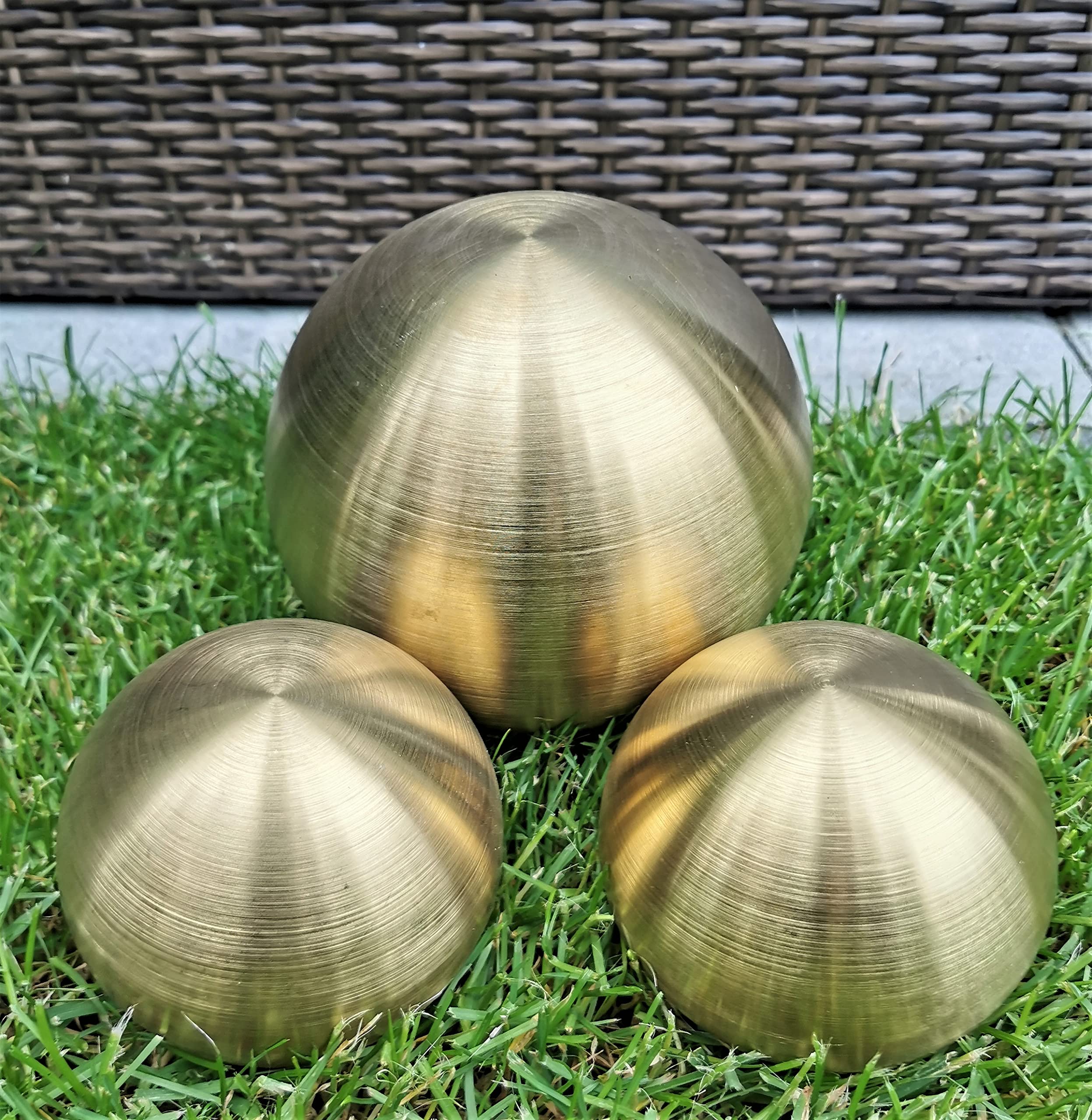 Dekokugel Gold matt gebürstet 3er Set 15-10-10 cm aus Edelstahl Kugel Dekorationskugel Gartenkugel