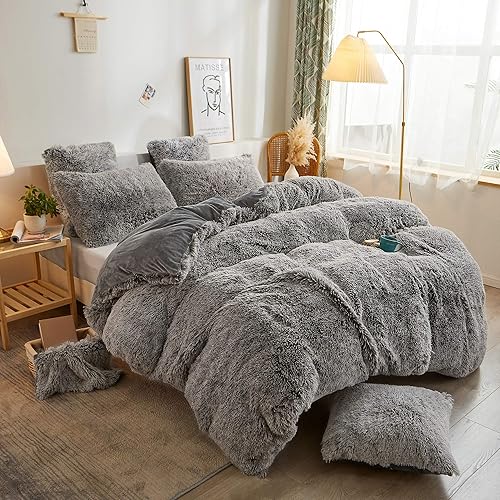 XeGe Plush Shaggy Duvet Cover, Luxury Ultra Soft Velvet Fuzzy Bedding 1PC(1 Faux Fur Duvet Cover), Fluffy Furry Comforter Cover for Bedroom Home Decoration, Zipper Closure (King, Light Gray Ombre)