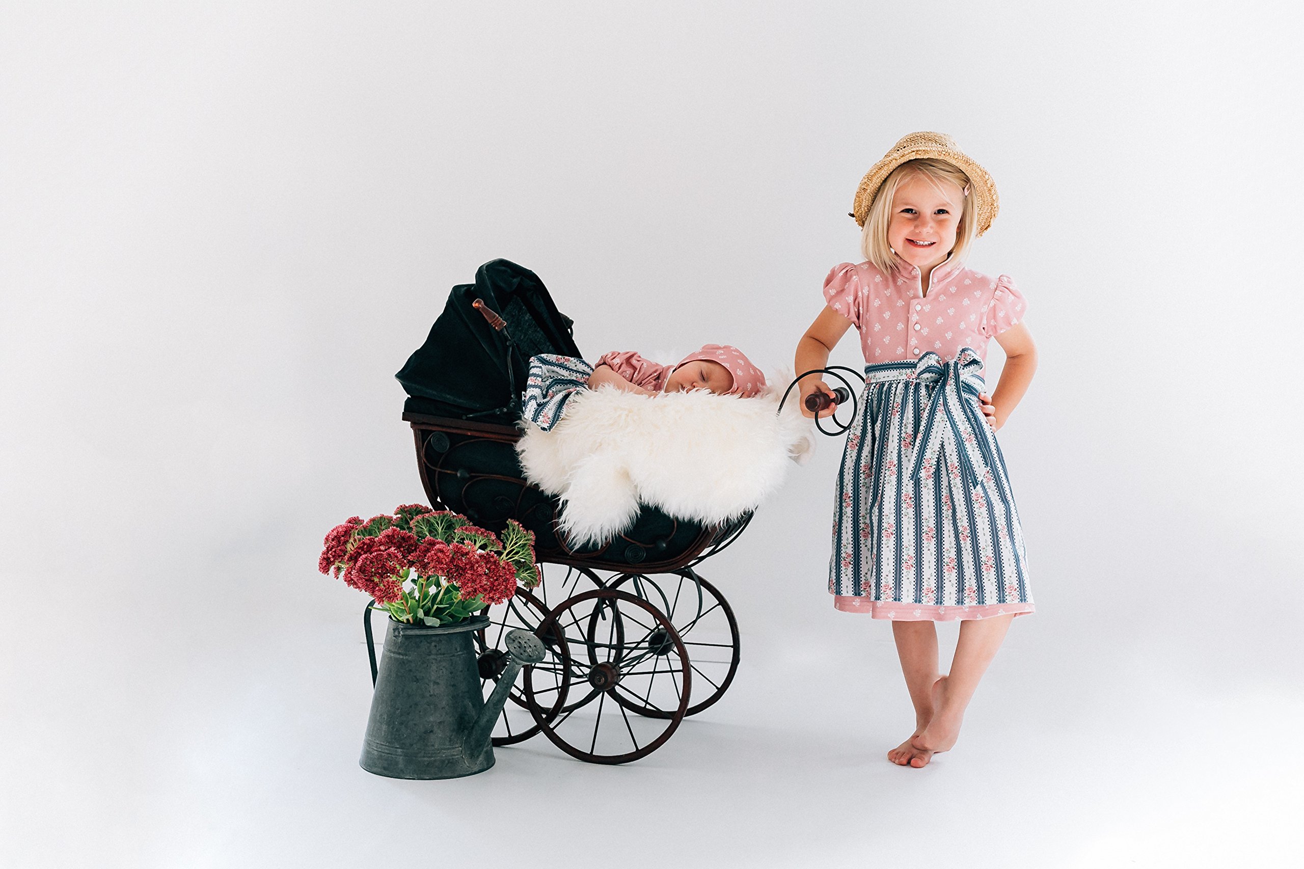 Mogo.cc, Babydirndl Kinderdirndl Wilde KAISERIN und CALANDA