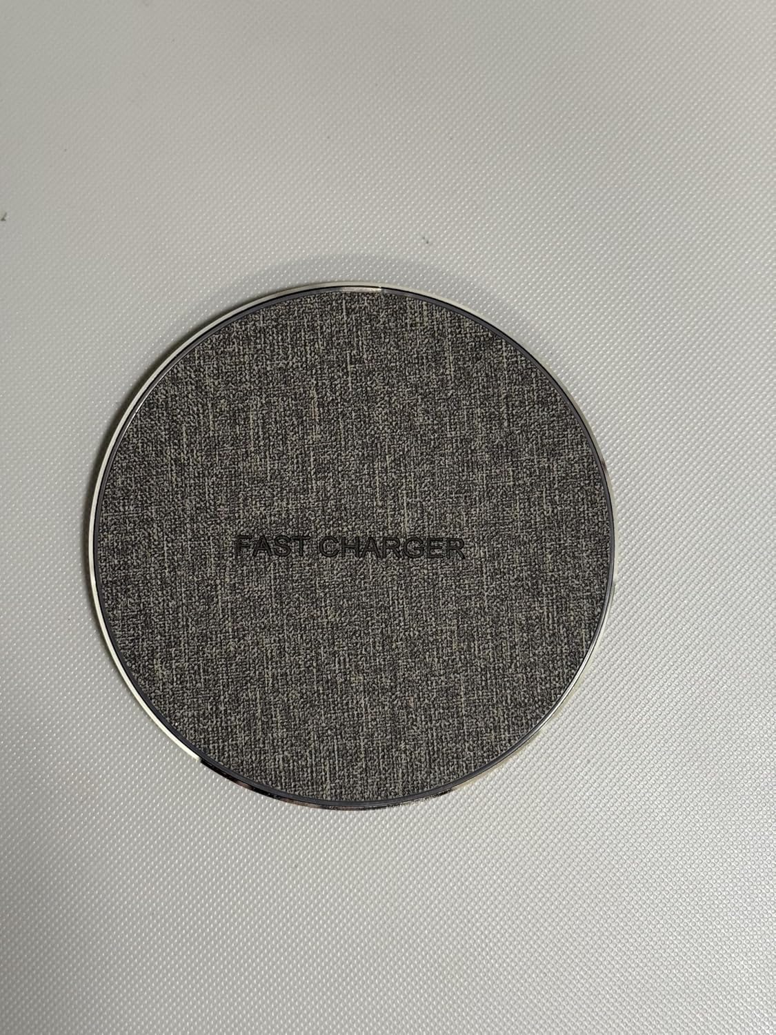 Ultra-Thin 30W Wireless Charging Pad, Slim Profile, Fast Charging Technology