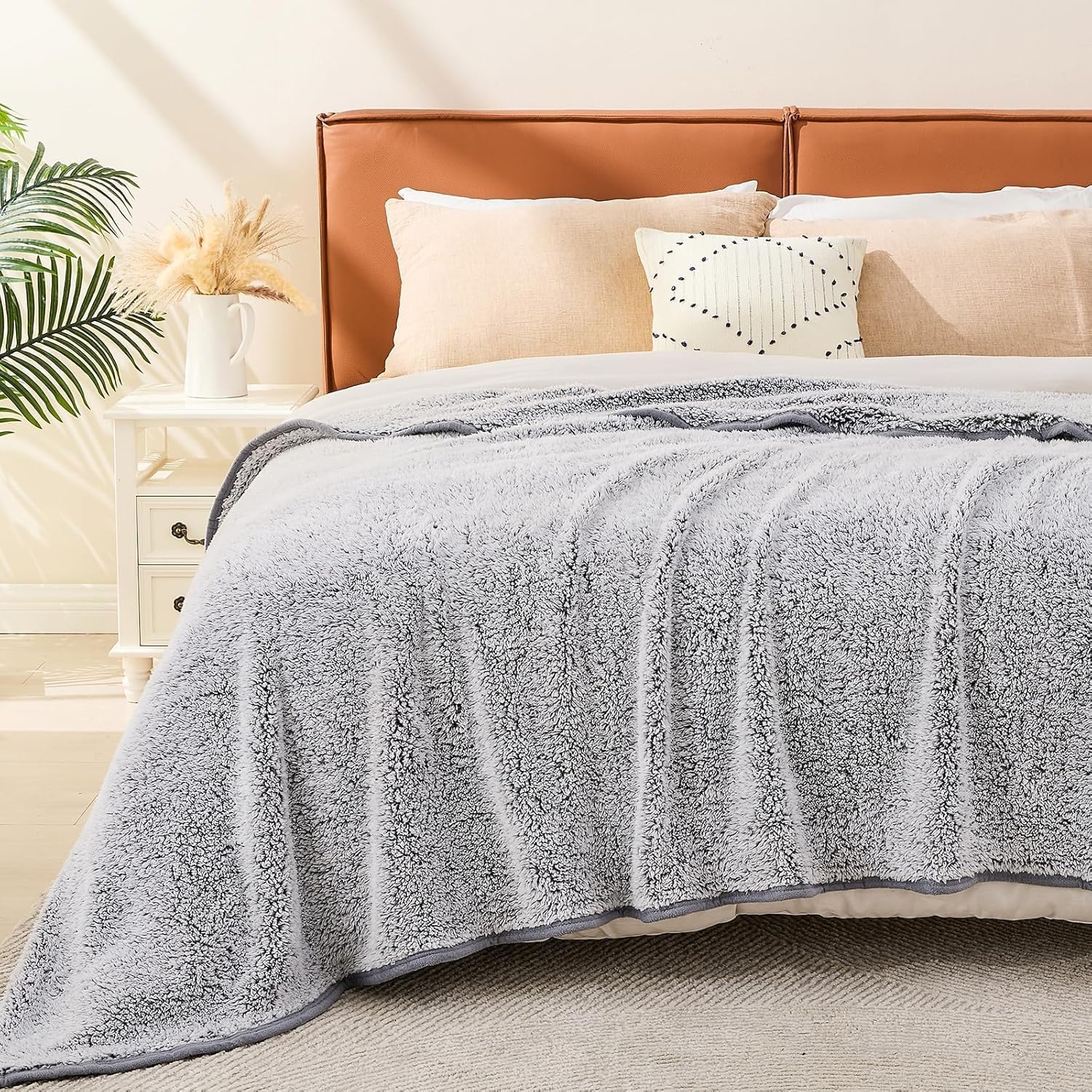 EMME Coperta in pile Sherpa, morbida, per divano, letto (grigio, 228,6 x 228,6 cm)