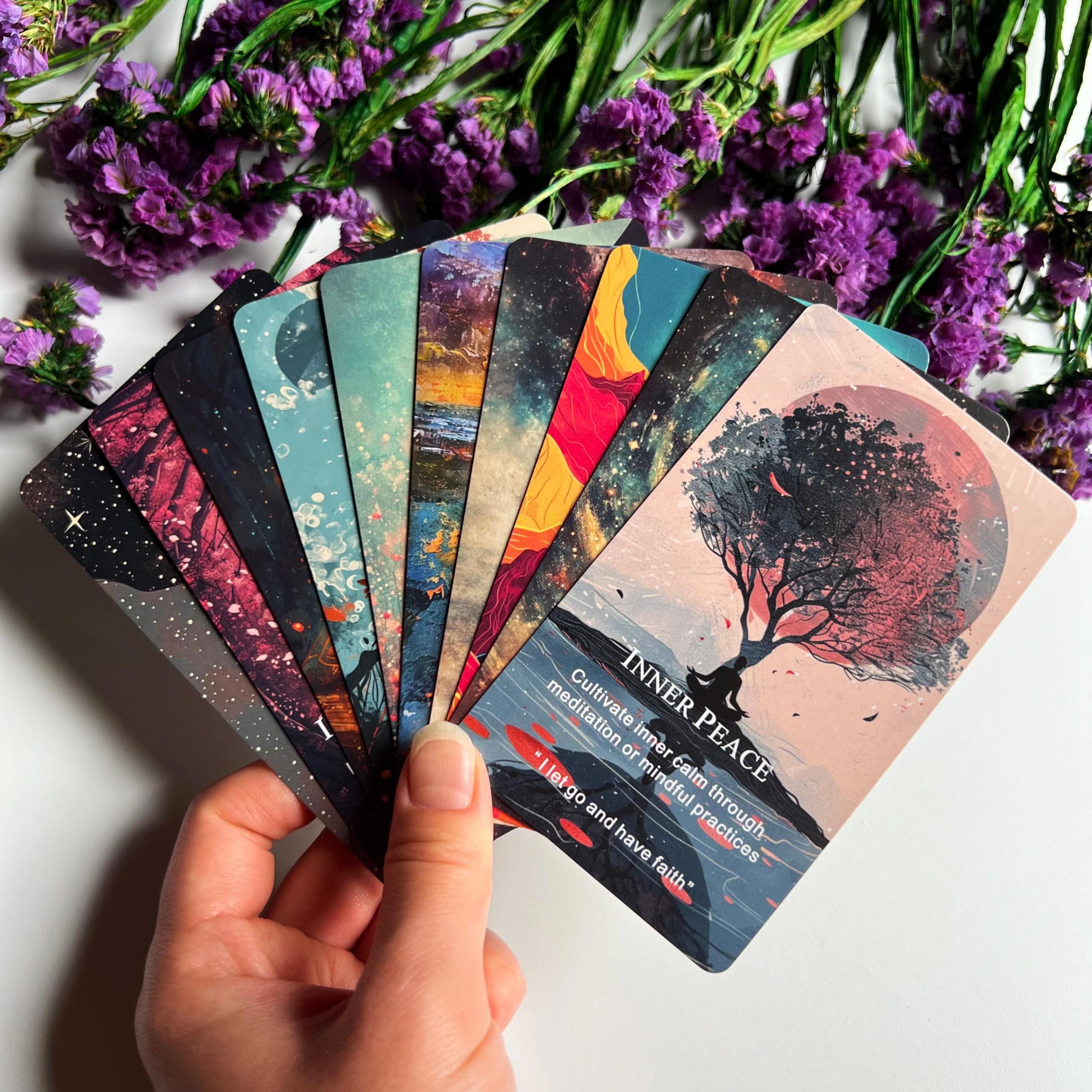 Mystic Manifesting Oracle Deck - Mazzo Di 40 Carte Spirituali Per Co-Creare Il Futuro Con Lo Spirito - Guida All'Amore E Al Successo