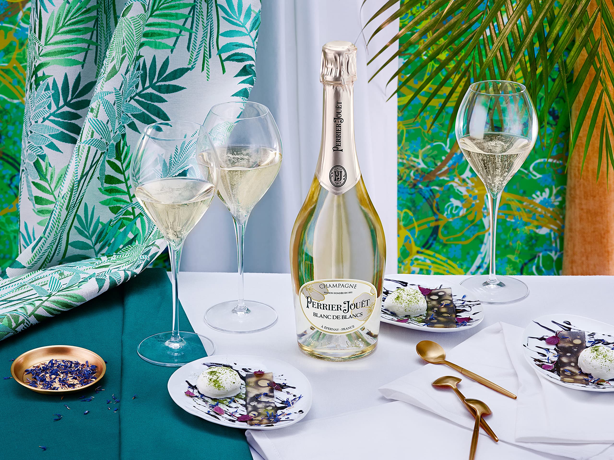 Perrier Jouet Blanc De Blancs Champagne Cuvée - 750 ml