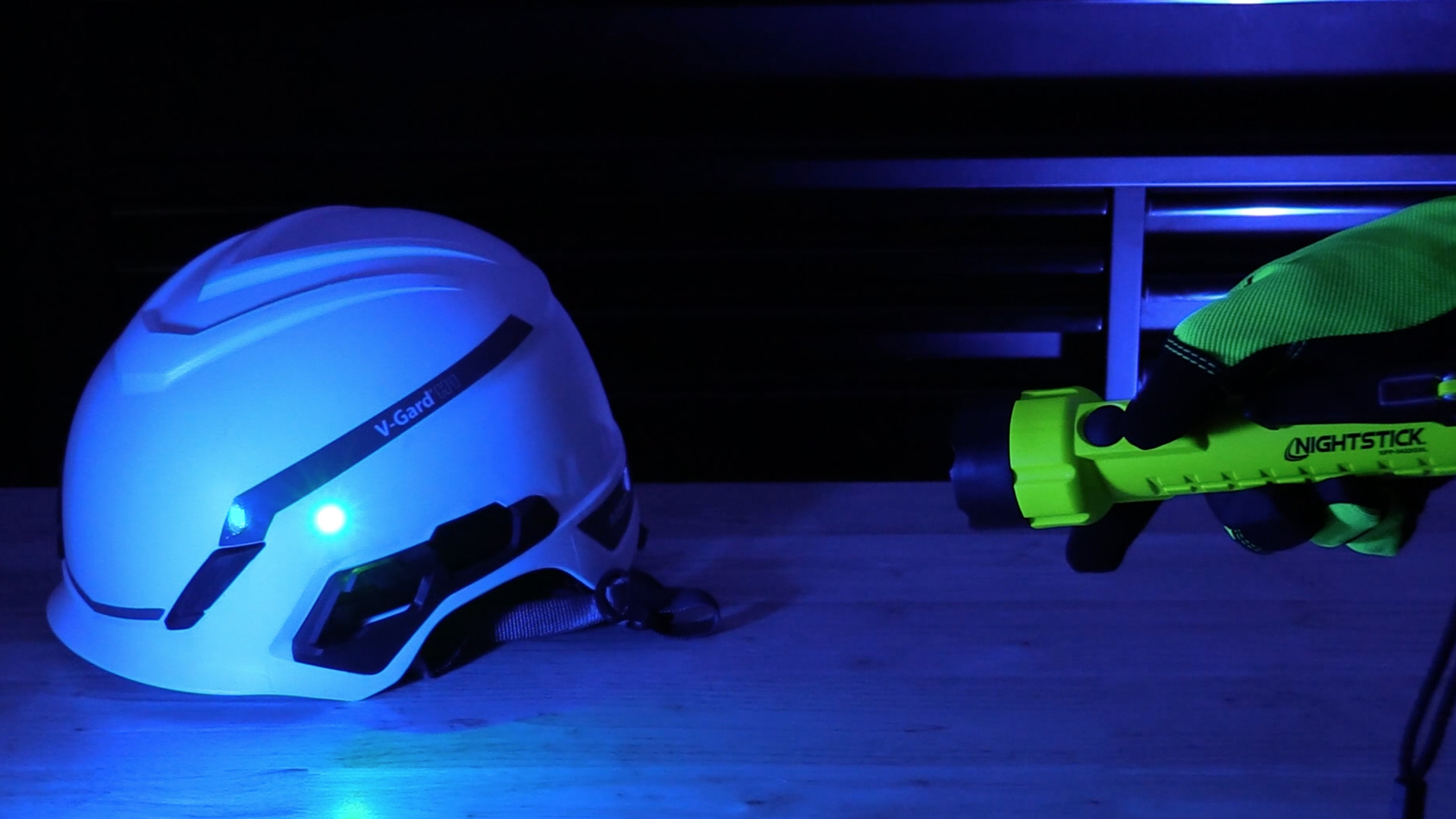 Watch Nightstick XPP-5422GXL Intrinsically Safe Flashlight with