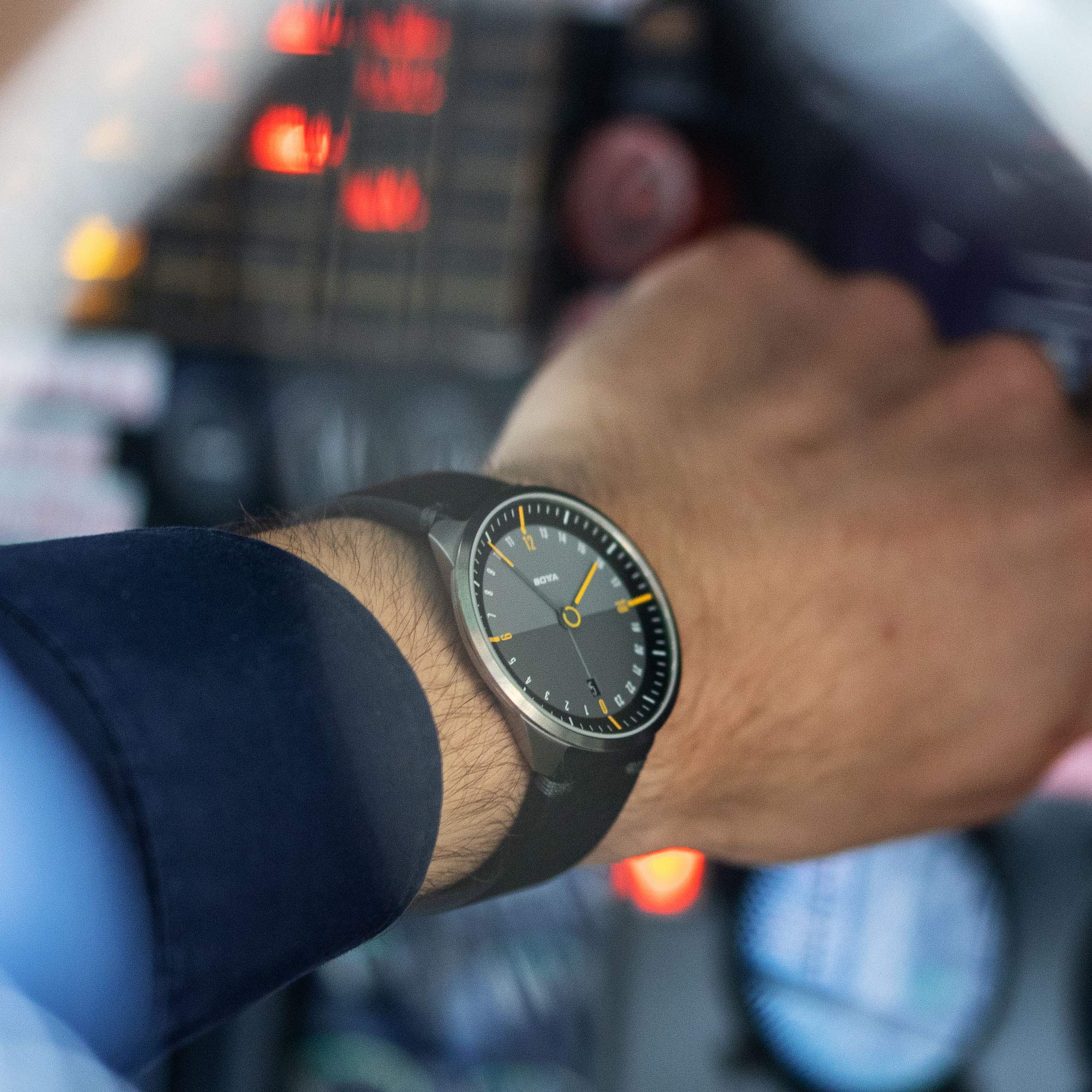 botta Męski zegarek 24-godzinny szwajcarski mechanizm kwarcowy ze skórzanym paskiem TRES 24 (40 mm, czarny/żółty)