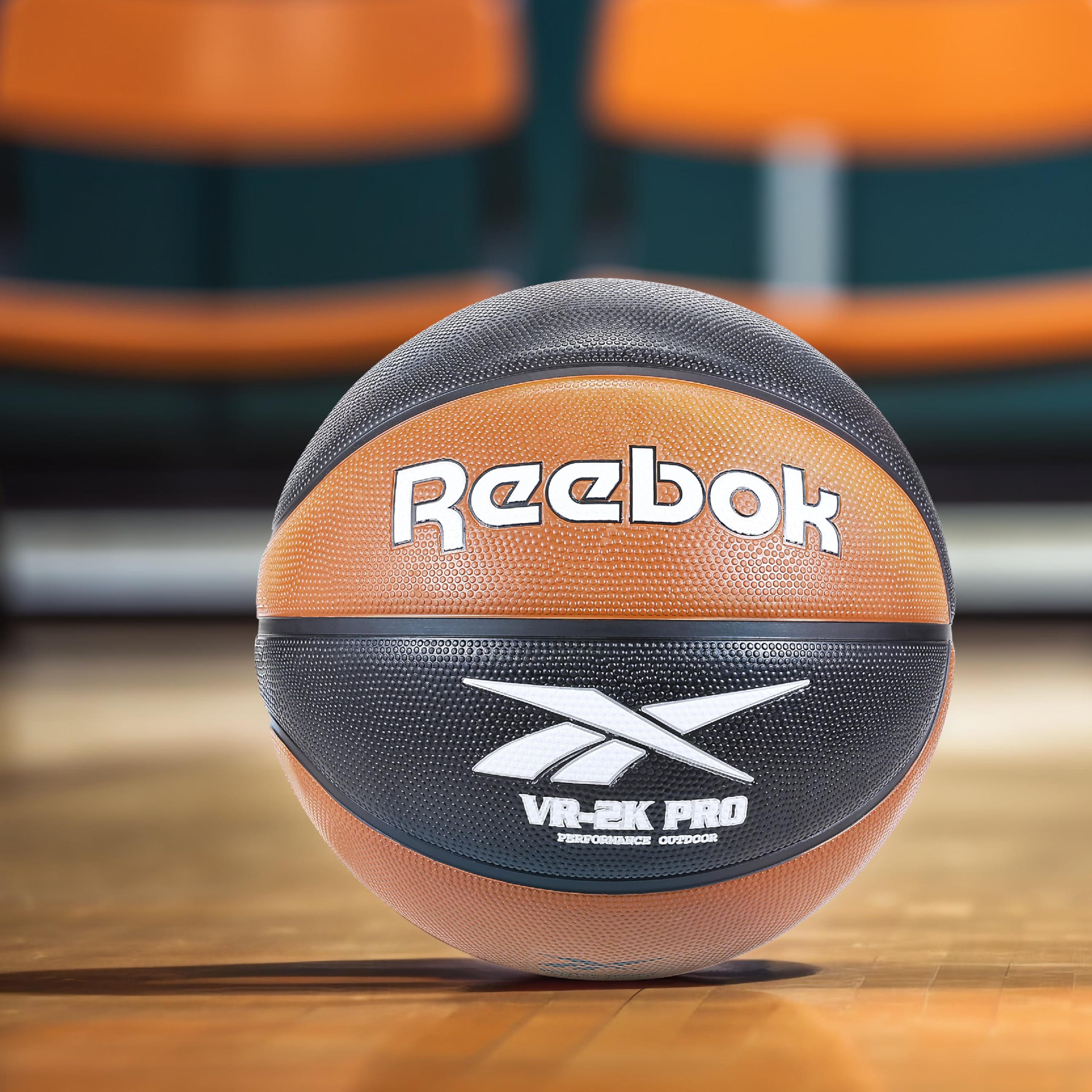 Reebok Balón de Baloncesto de tamaño Oficial, Piel compuesta, Agarre Antideslizante, Mantiene la Forma Constante, Duradero para Juegos al Aire Libre