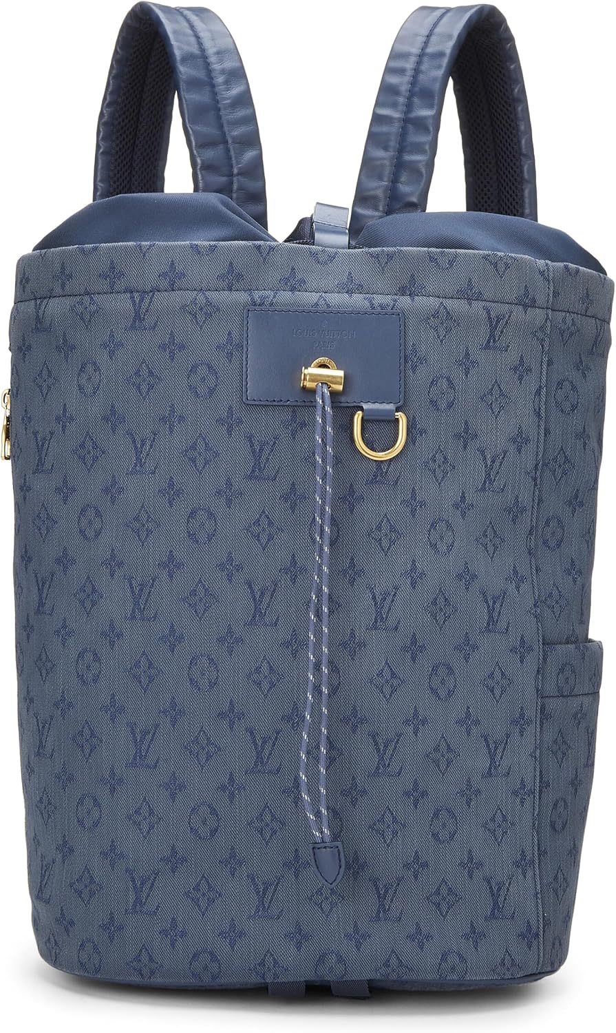 louis vuitton chalk backpack monogram denim blue Montsouris Washed GM 236124366 vous collection presents this classic edition of the montsouris cargo Louis Vuitton 2019 Monogram Denim