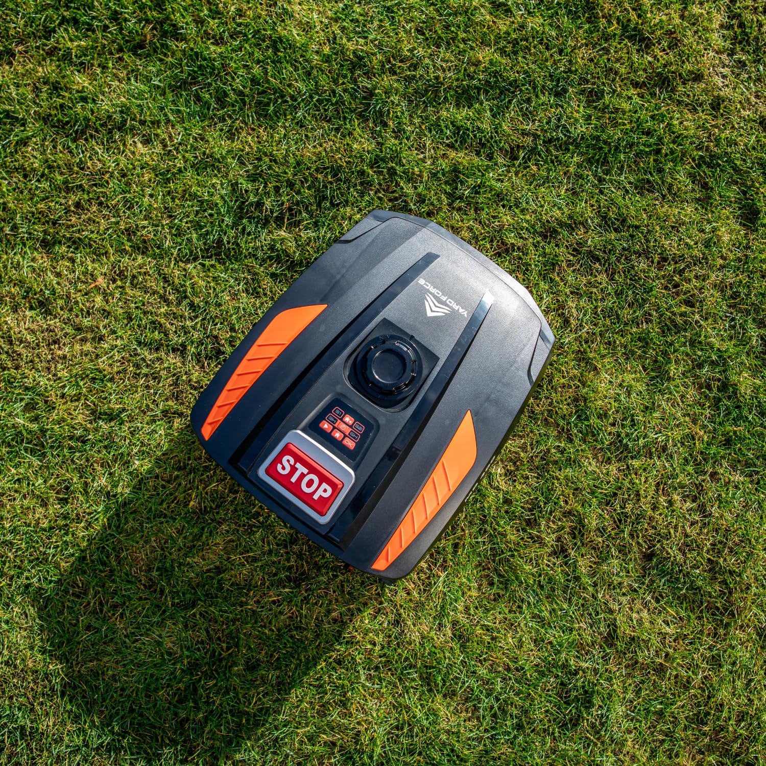YARD FORCE Mähroboter 'MB400' mit praktischer App-Bedienung und Kollisionssensoren